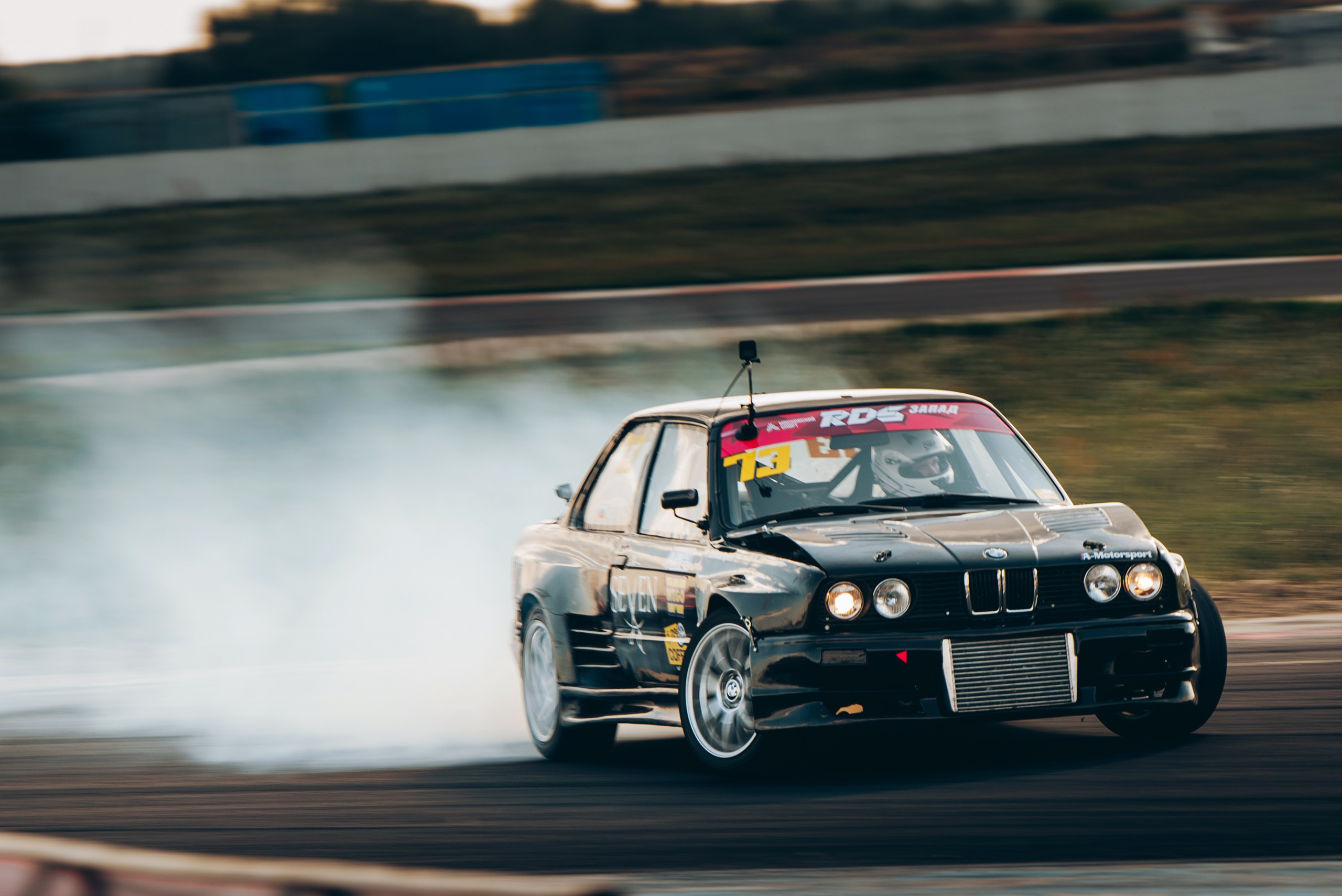 Rds запад ADM Raceway. DeLorein