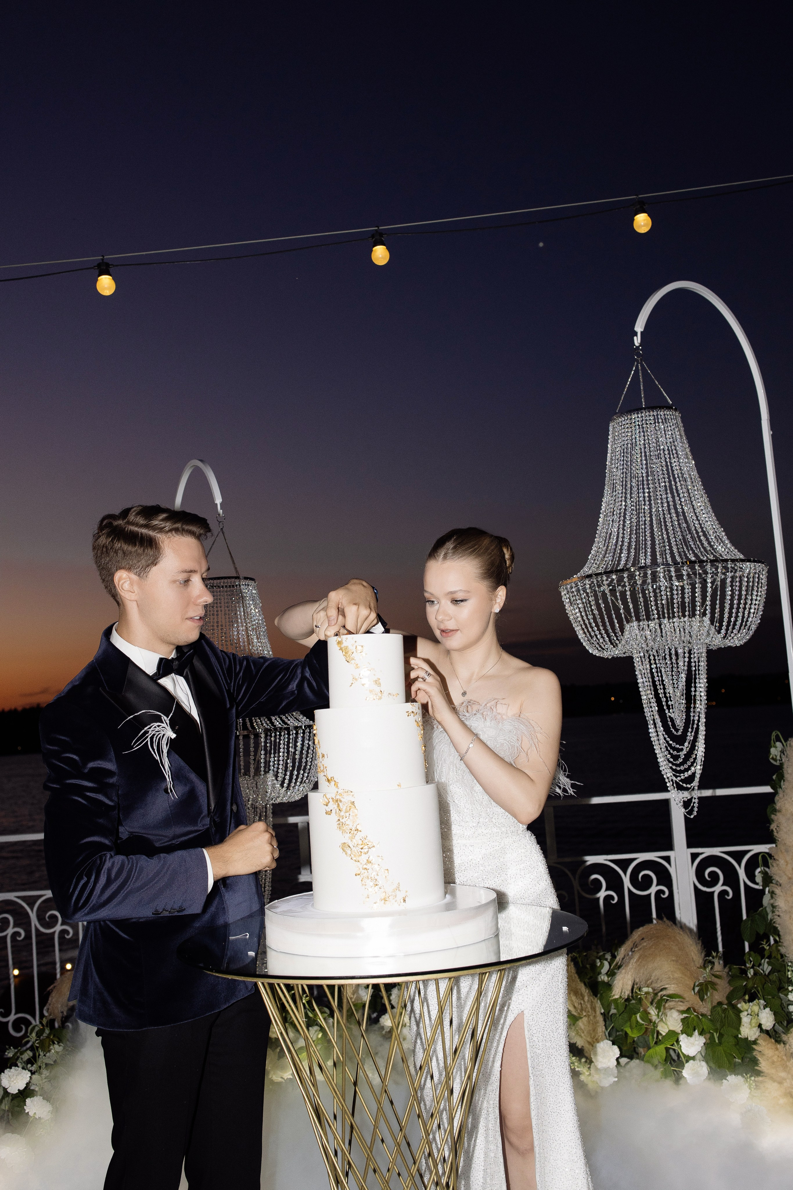 Влюбляться, целоваться. Свадебный фотограф в Москве | Профессиональный фотограф | Выгодные цены на услуги