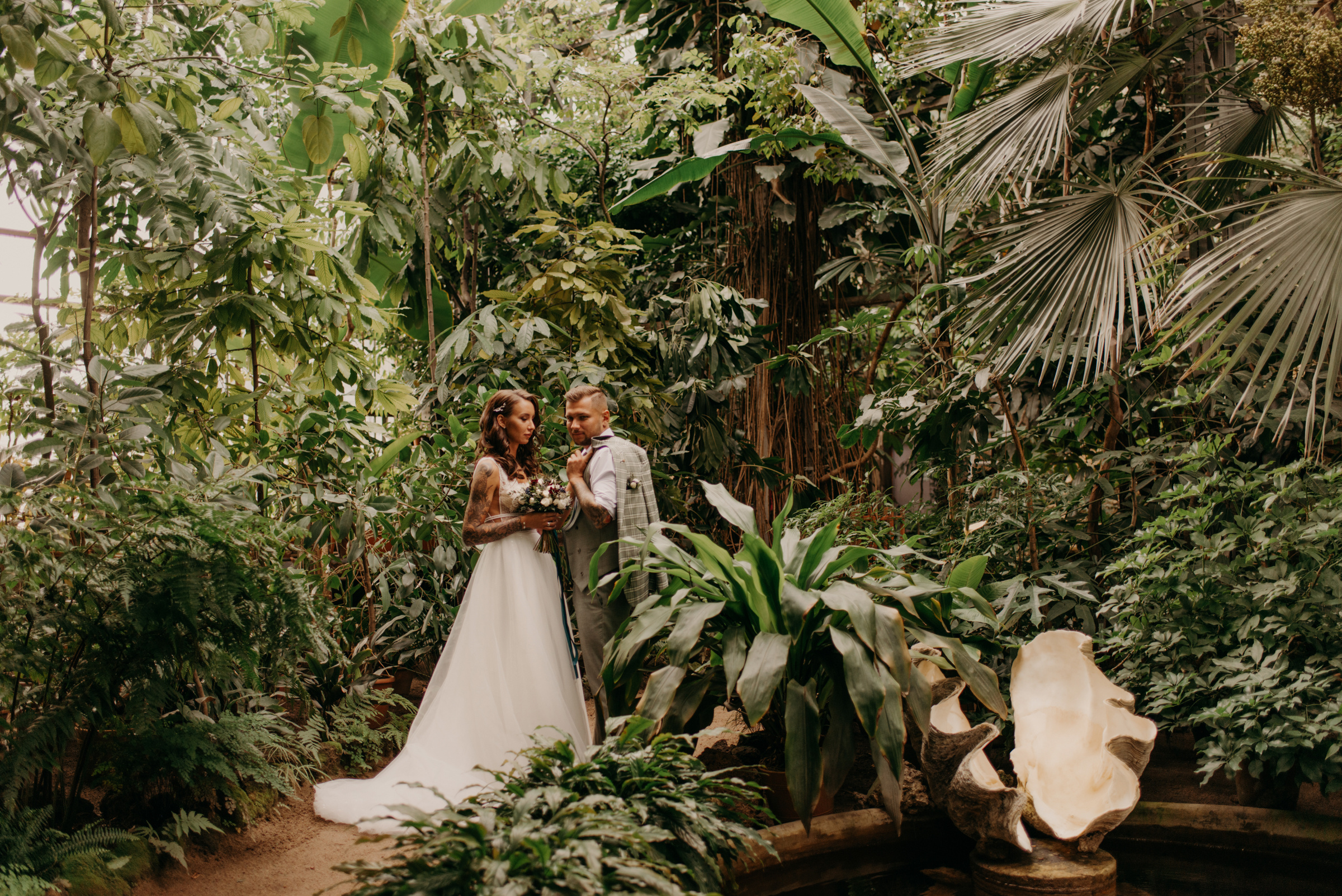 Свадебная фотосессия в оранжерее Ботанического сада. Свадебный фотограф в Санкт-Петербурге Венера Ахметова