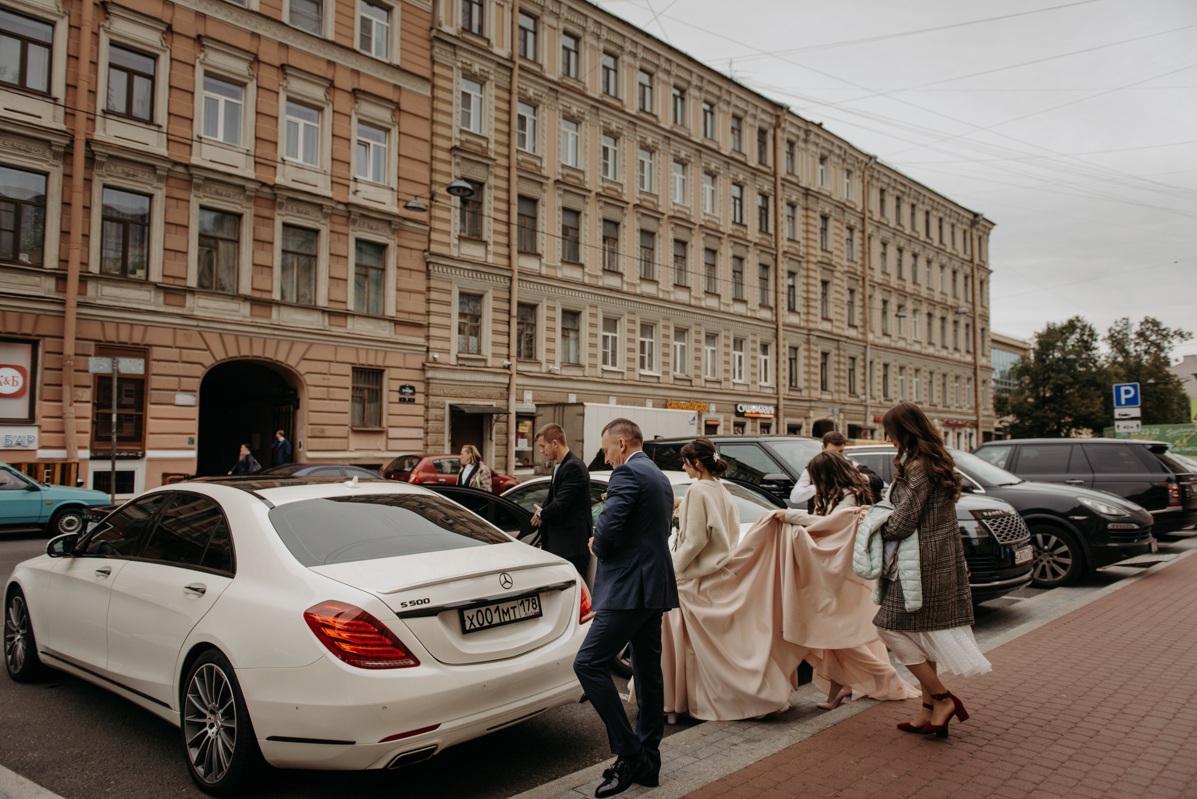 Осенняя свадьба Екатерины и Евгения. Свадебный фотограф в Санкт-Петербурге Венера Ахметова