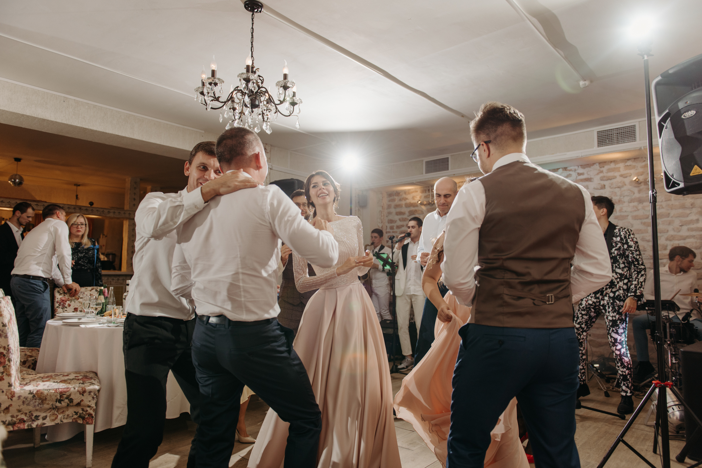 Осенняя свадьба Екатерины и Евгения. Свадебный фотограф в Санкт-Петербурге Венера Ахметова