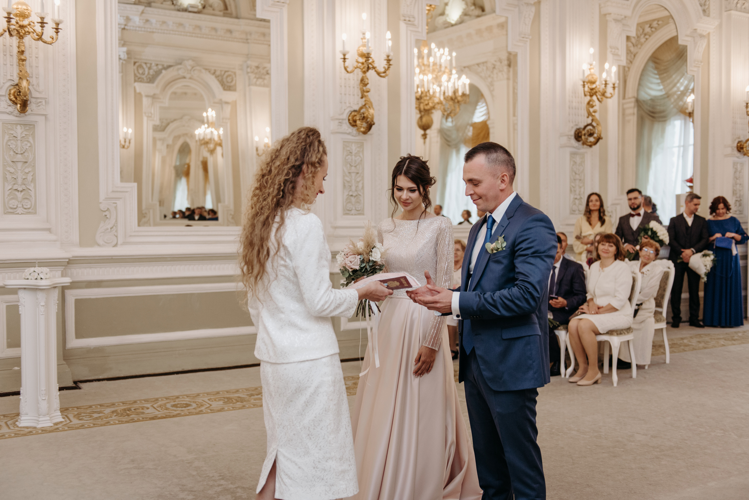 Осенняя свадьба Екатерины и Евгения. Свадебный фотограф в Санкт-Петербурге Венера Ахметова