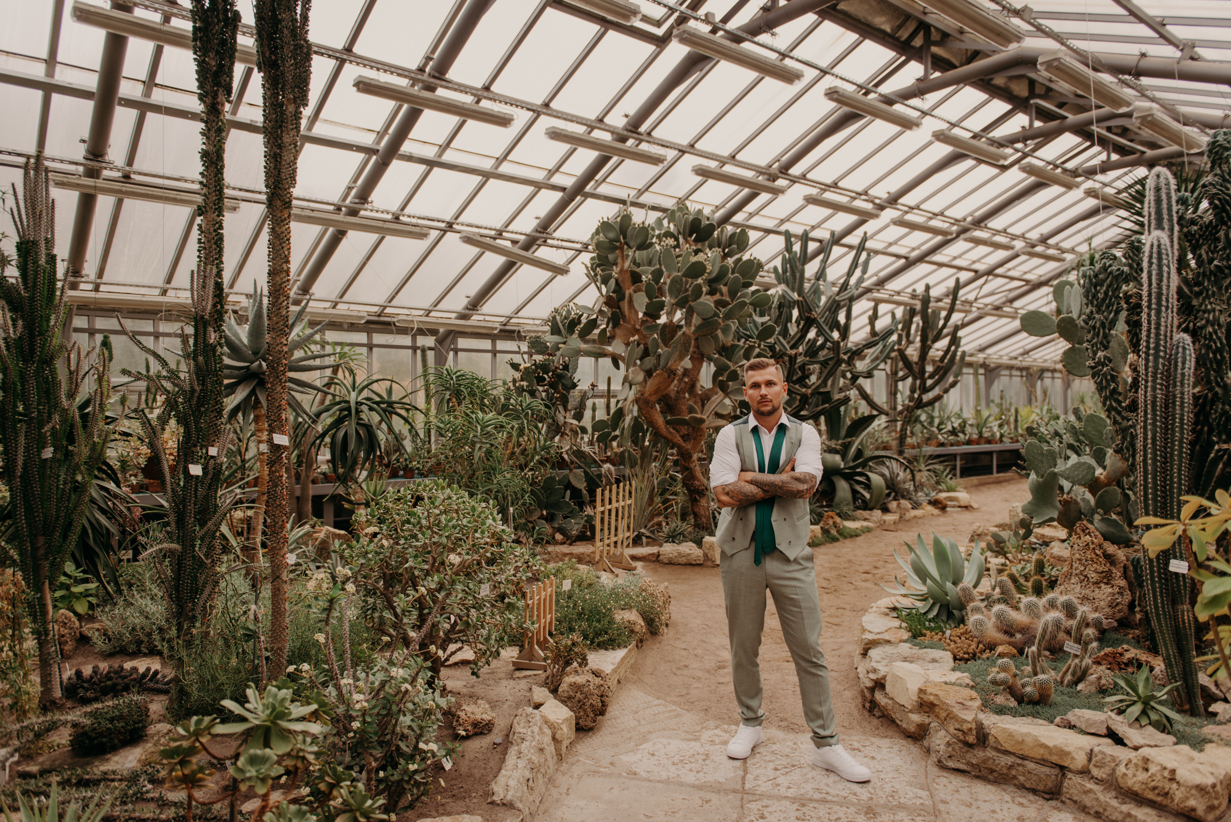 Свадебная фотосессия в оранжерее Ботанического сада. Свадебный фотограф в Санкт-Петербурге Венера Ахметова