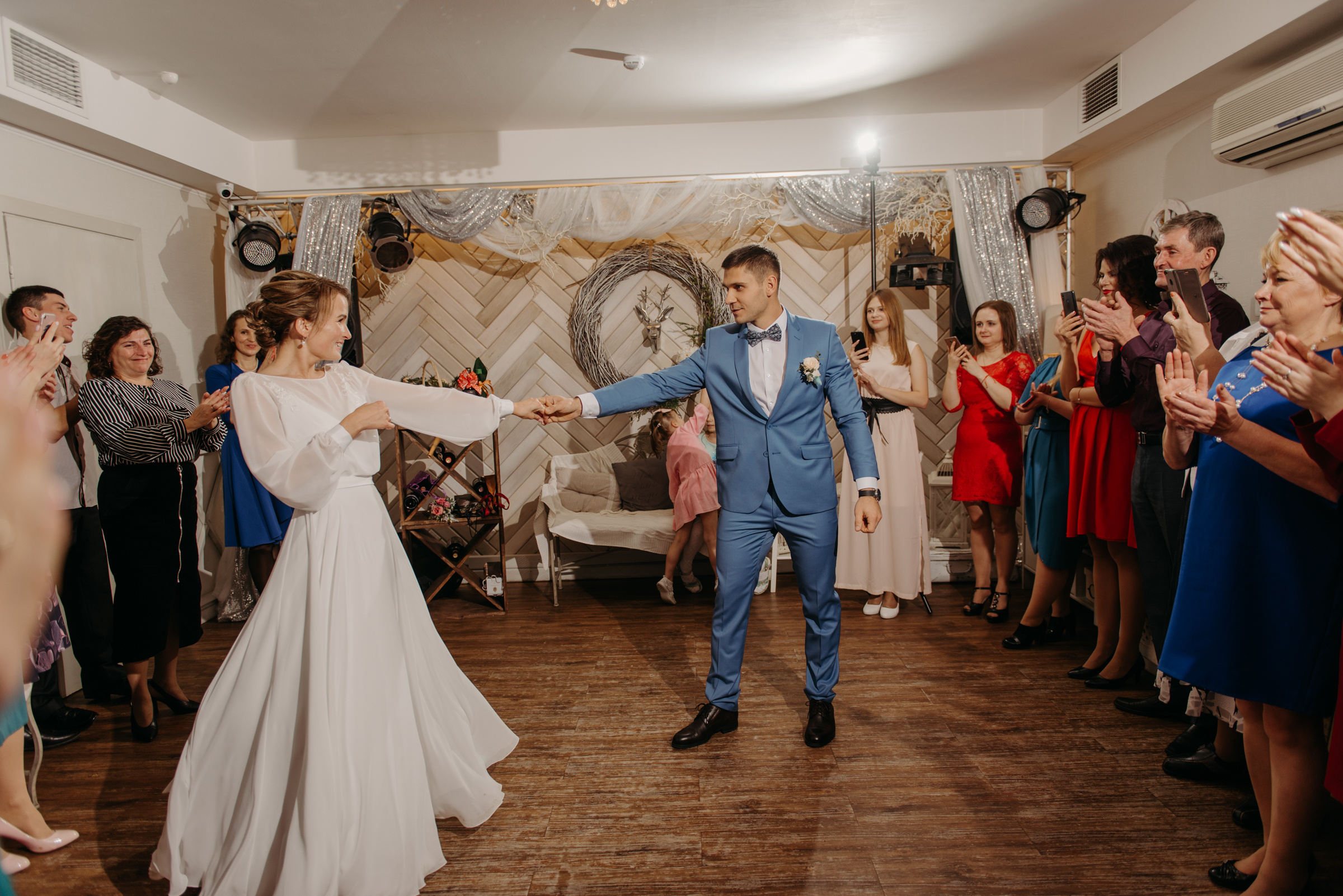 Осенняя свадьба Надежды и Дмитрия. Свадебный фотограф в Санкт-Петербурге Венера Ахметова