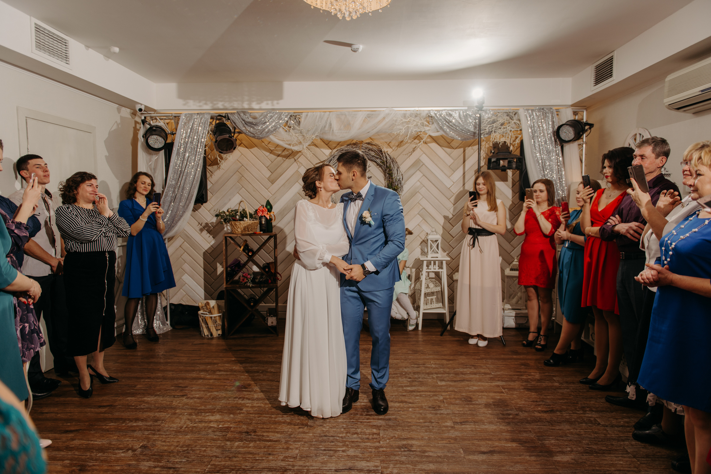 Осенняя свадьба Надежды и Дмитрия. Свадебный фотограф в Санкт-Петербурге Венера Ахметова