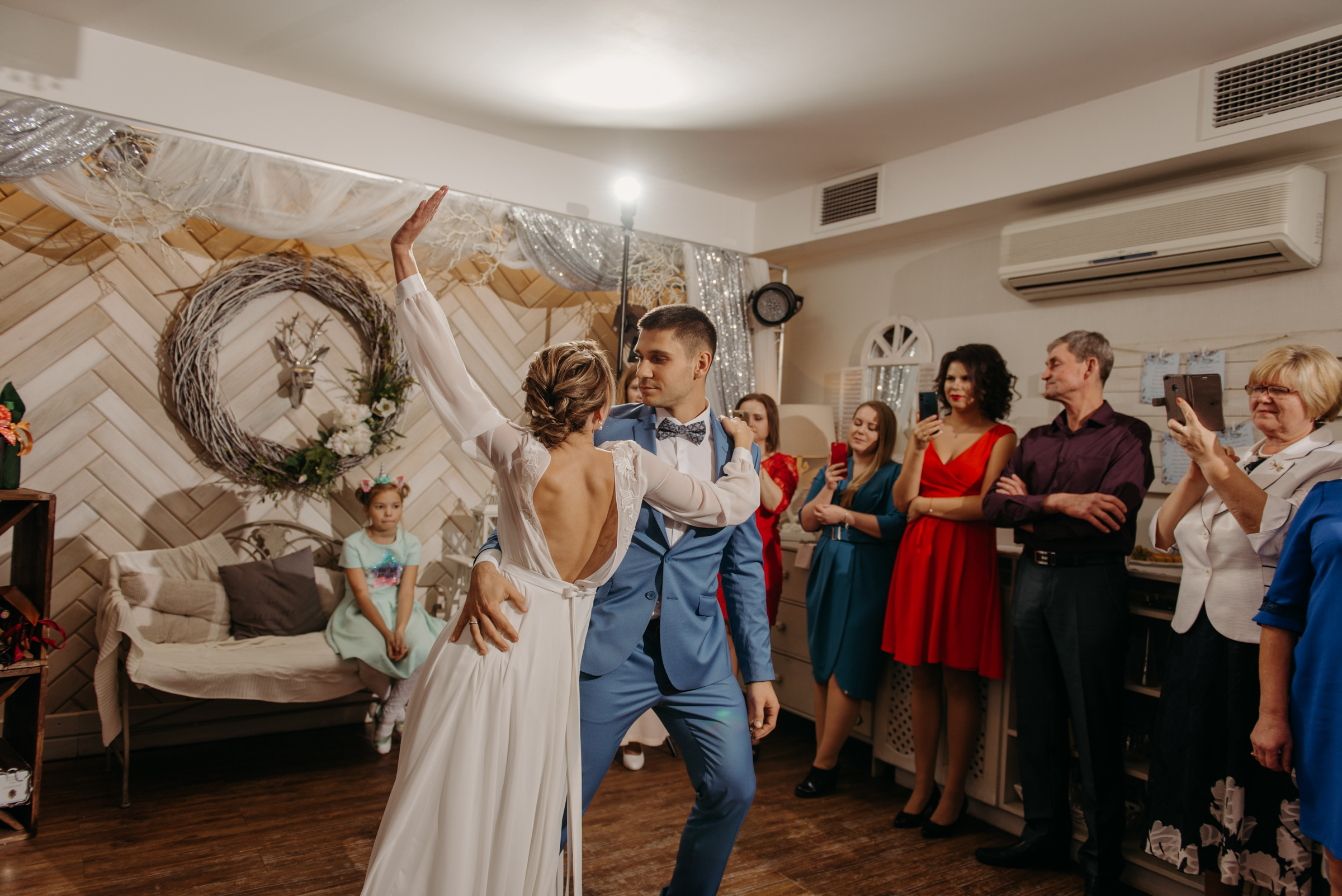 Осенняя свадьба Надежды и Дмитрия. Свадебный фотограф в Санкт-Петербурге Венера Ахметова