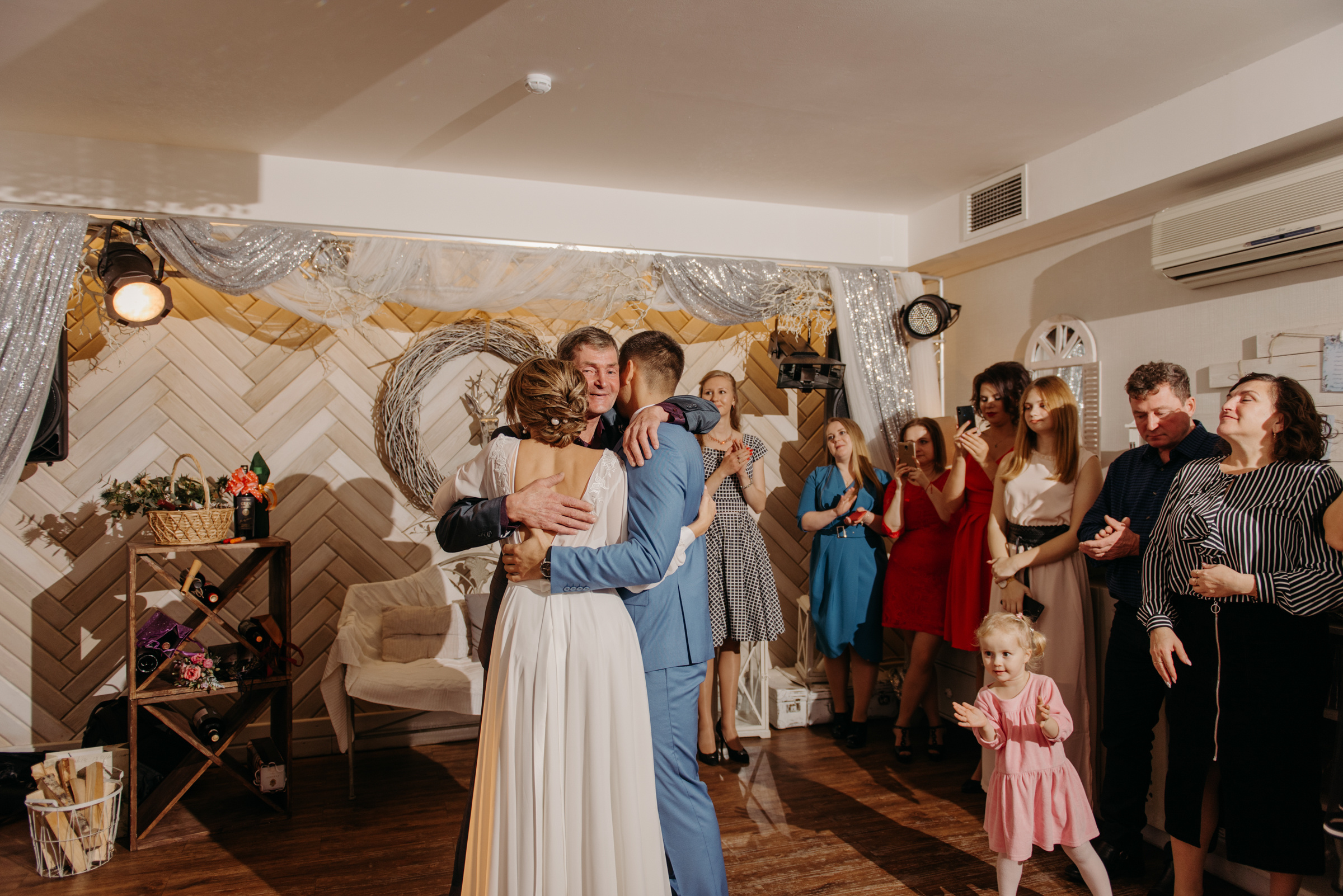 Осенняя свадьба Надежды и Дмитрия. Свадебный фотограф в Санкт-Петербурге Венера Ахметова