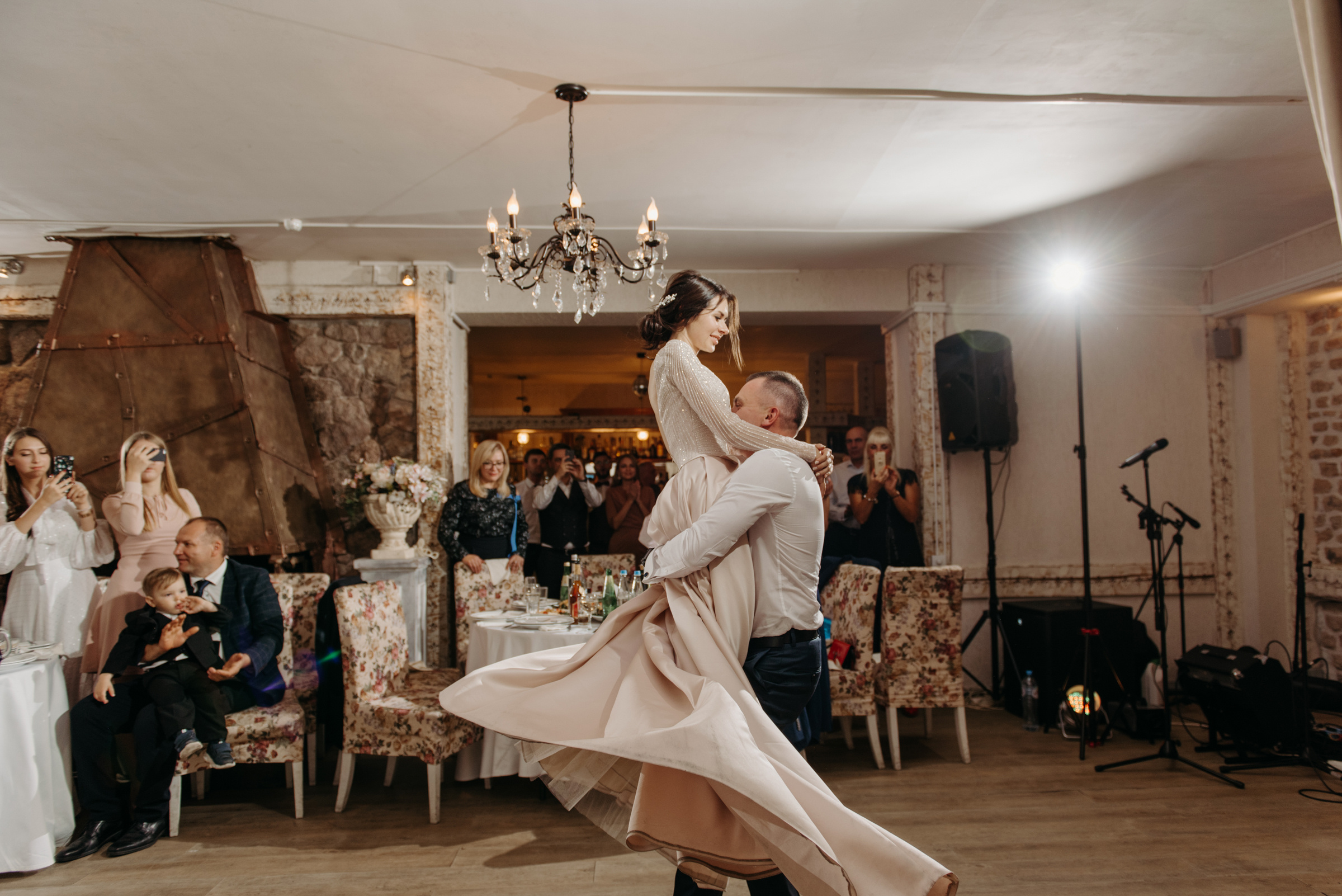 Осенняя свадьба Екатерины и Евгения. Свадебный фотограф в Санкт-Петербурге Венера Ахметова