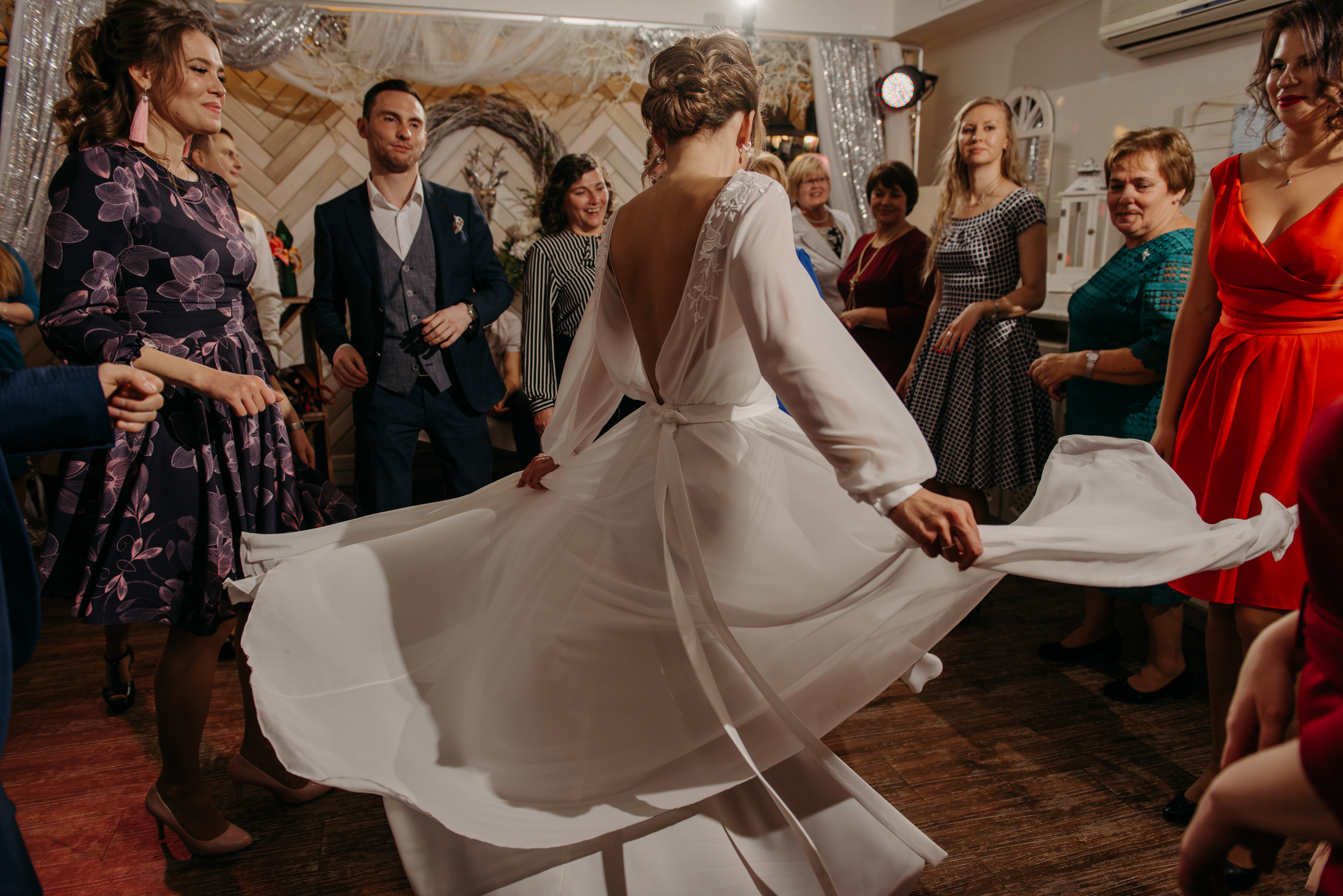 Осенняя свадьба Надежды и Дмитрия. Свадебный фотограф в Санкт-Петербурге Венера Ахметова