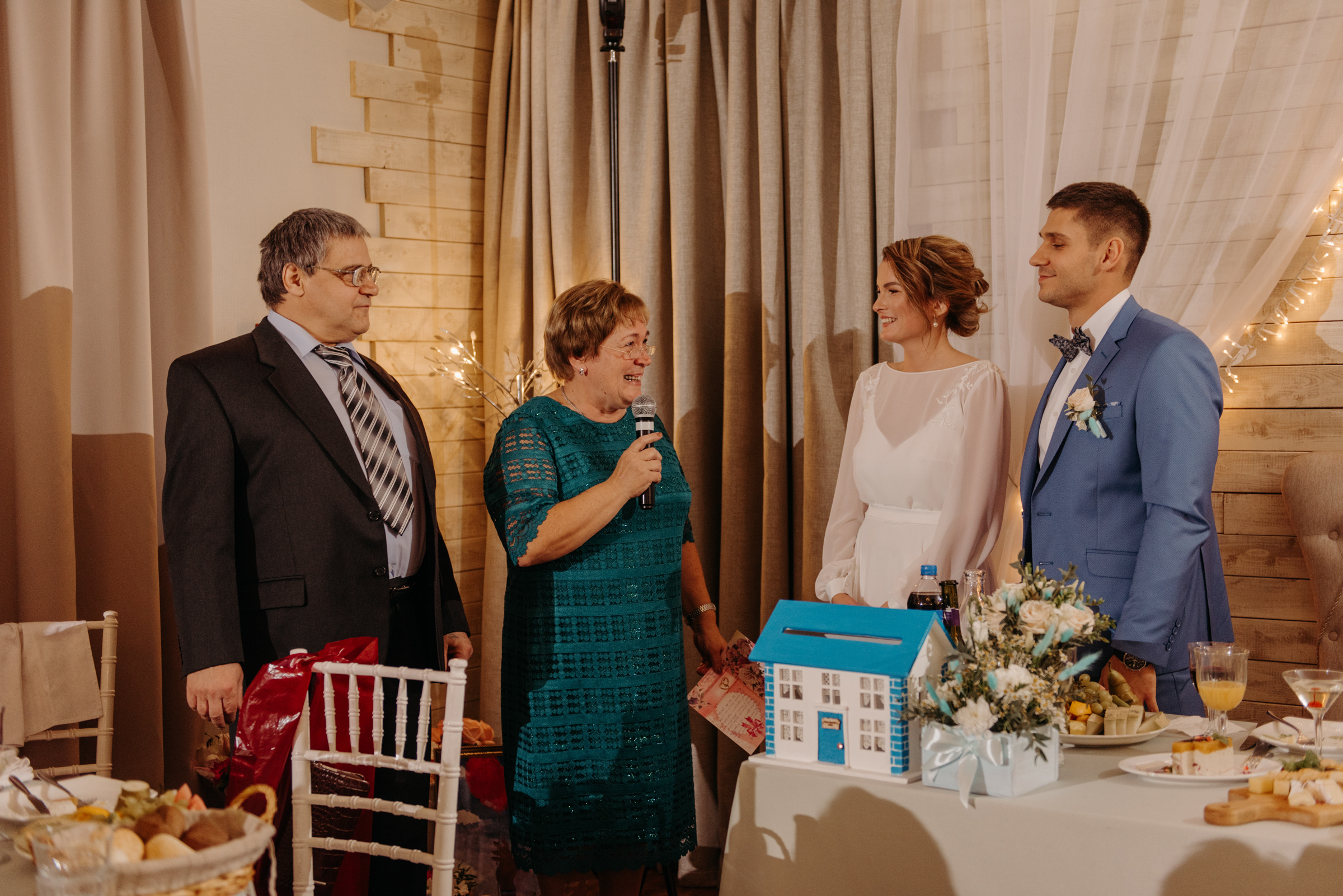 Осенняя свадьба Надежды и Дмитрия. Свадебный фотограф в Санкт-Петербурге Венера Ахметова