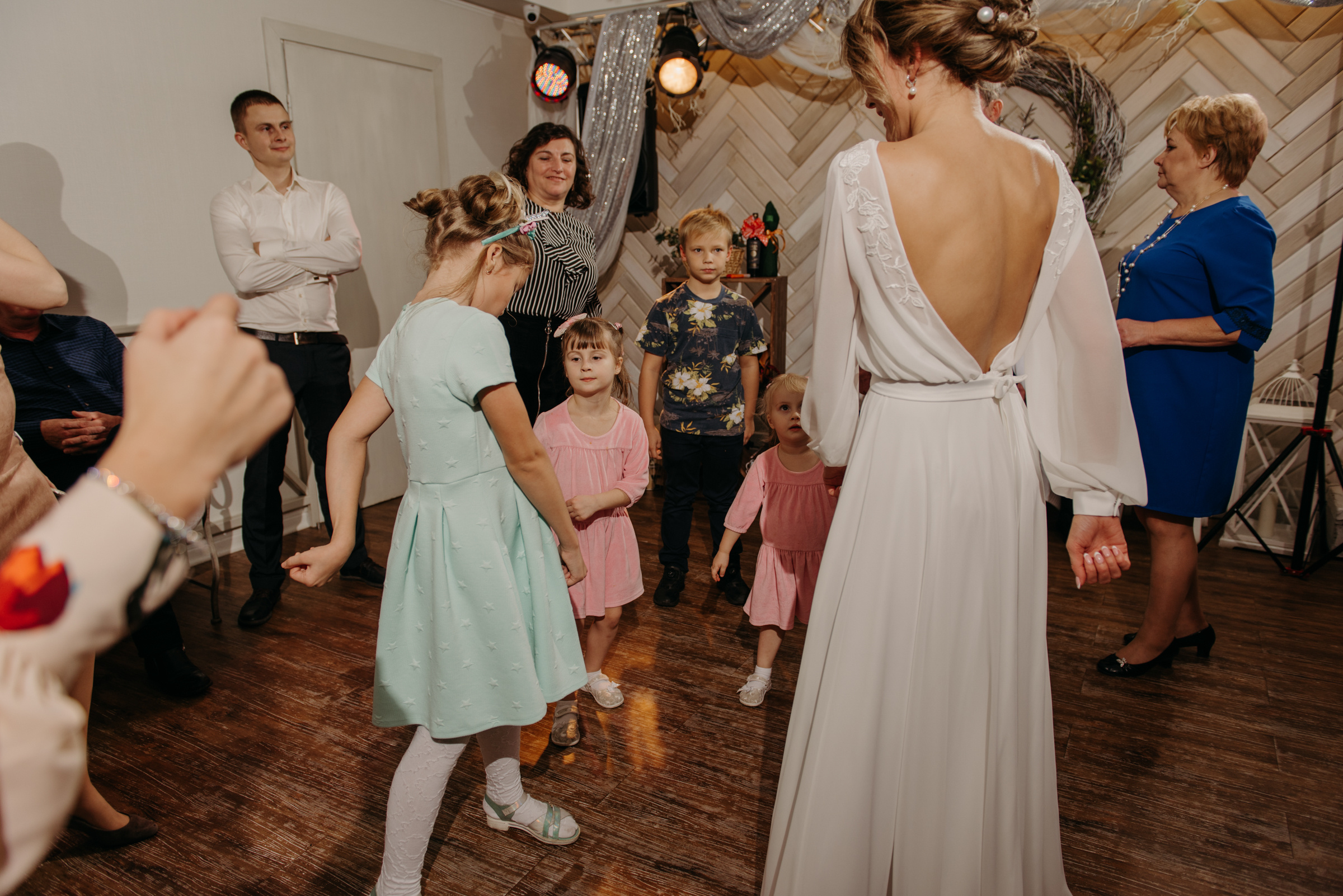 Осенняя свадьба Надежды и Дмитрия. Свадебный фотограф в Санкт-Петербурге Венера Ахметова