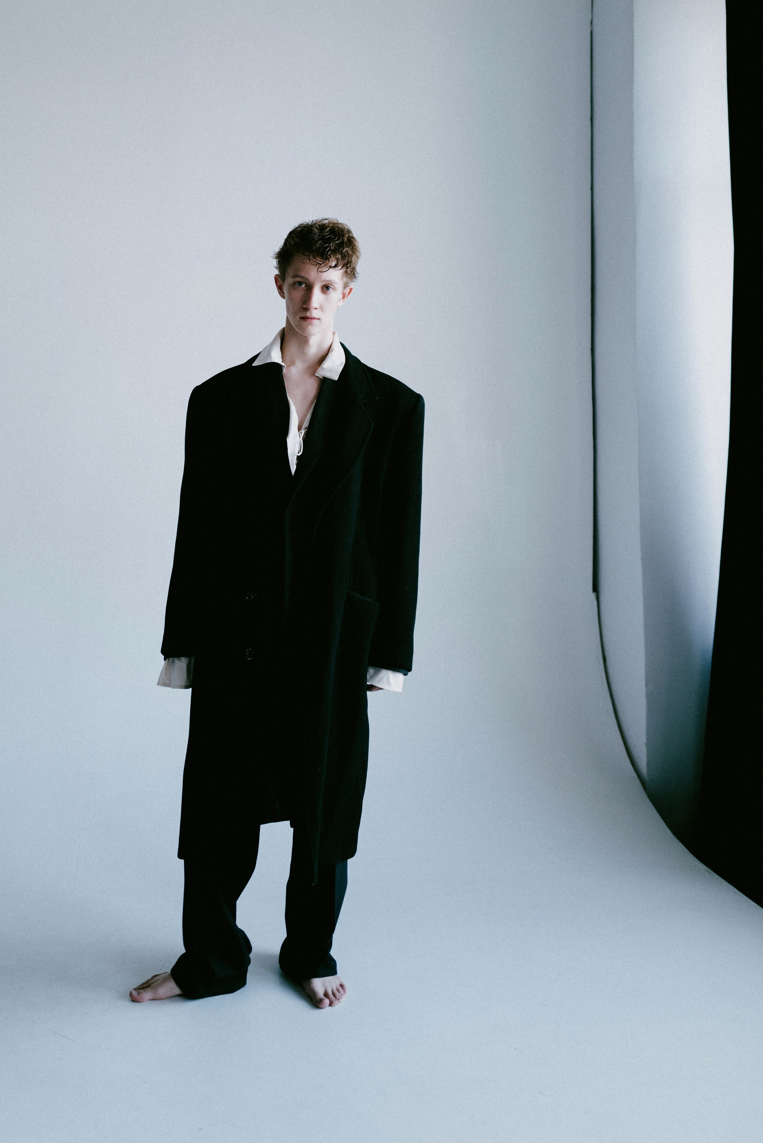 Алексей. I am Diana, a portrait photographer. I take pictures around the world