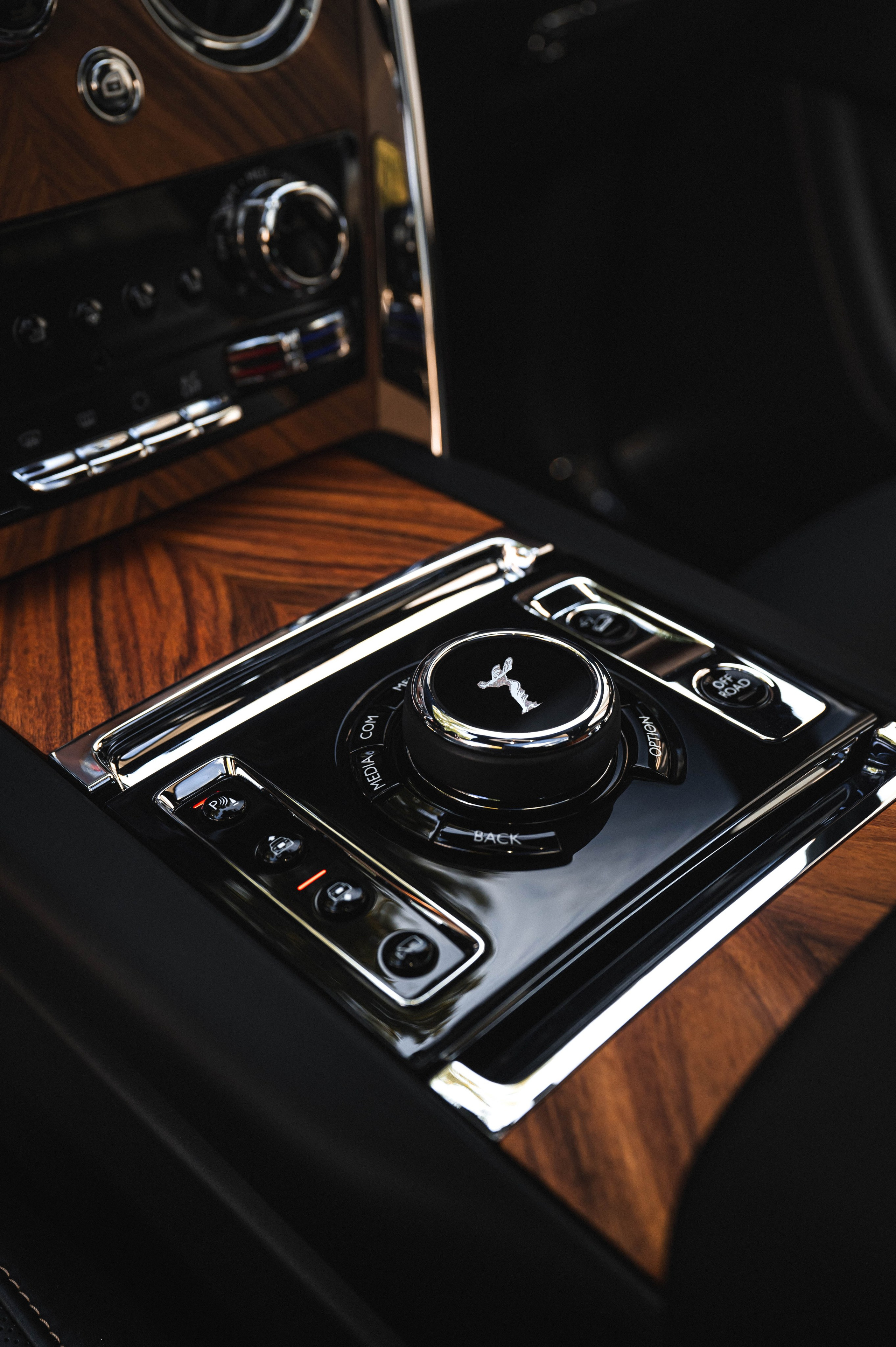 Rolls-Royce Cullinan. Автомобильный фотограф в Москве — Сидоров Дмитрий