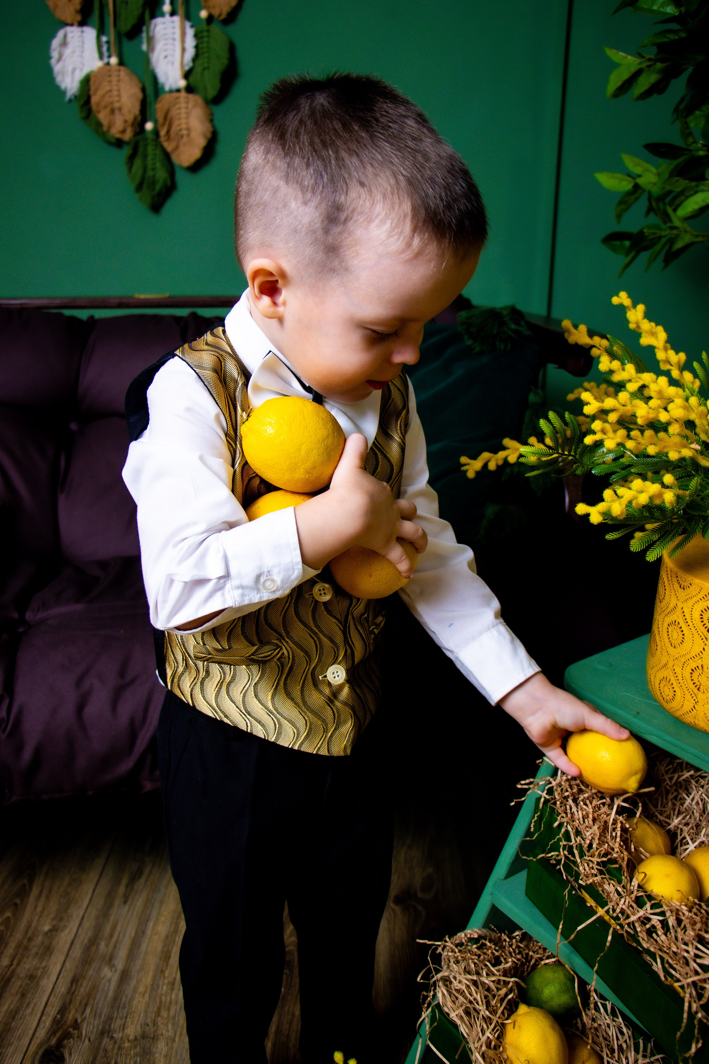 Семейная съемка с мимозой. Фотограф Татьяна Матрос