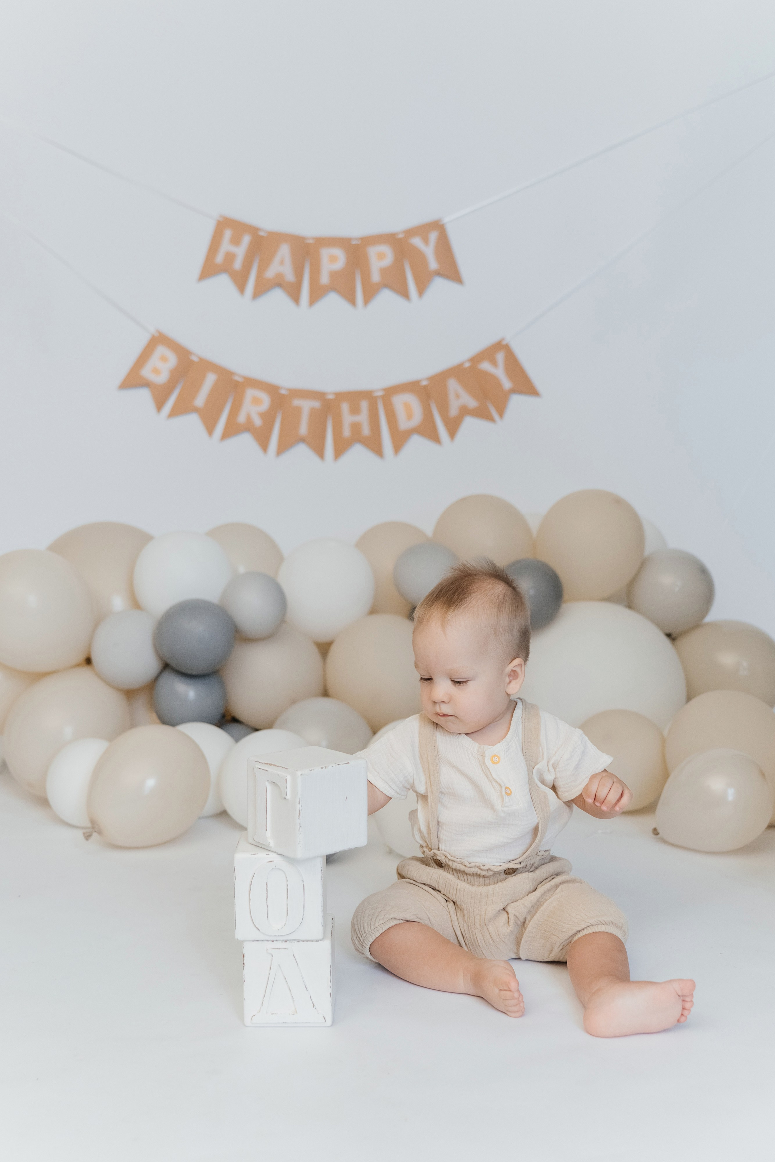 Детский гардероб. Лана Абрамян-Фотограф новорожденных и беременных в Новороссийске Анапе