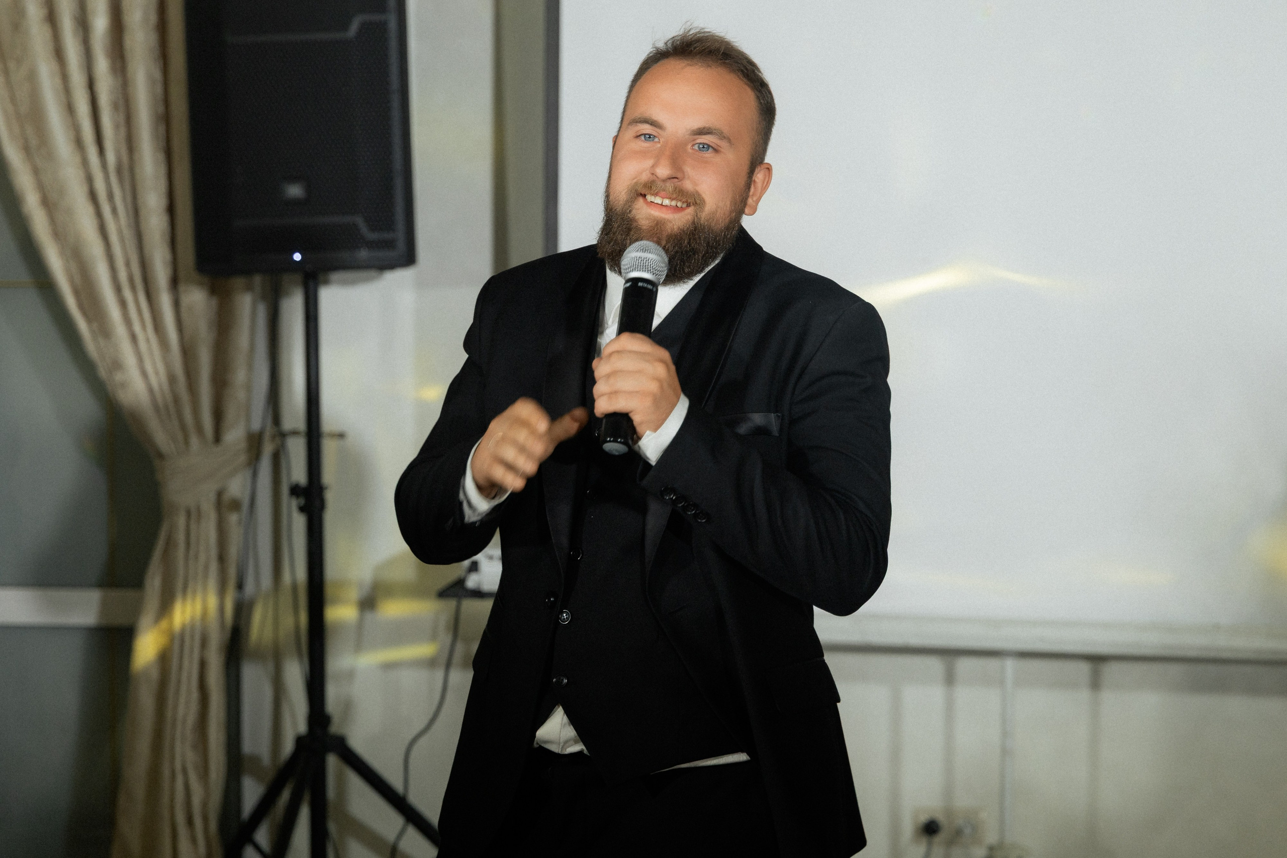 Свадебная фотосессия Анастасии и Игоря в Усадьбе Легенда. Свадебный фотограф в Минске/Беларуси Сергей Спиридонов