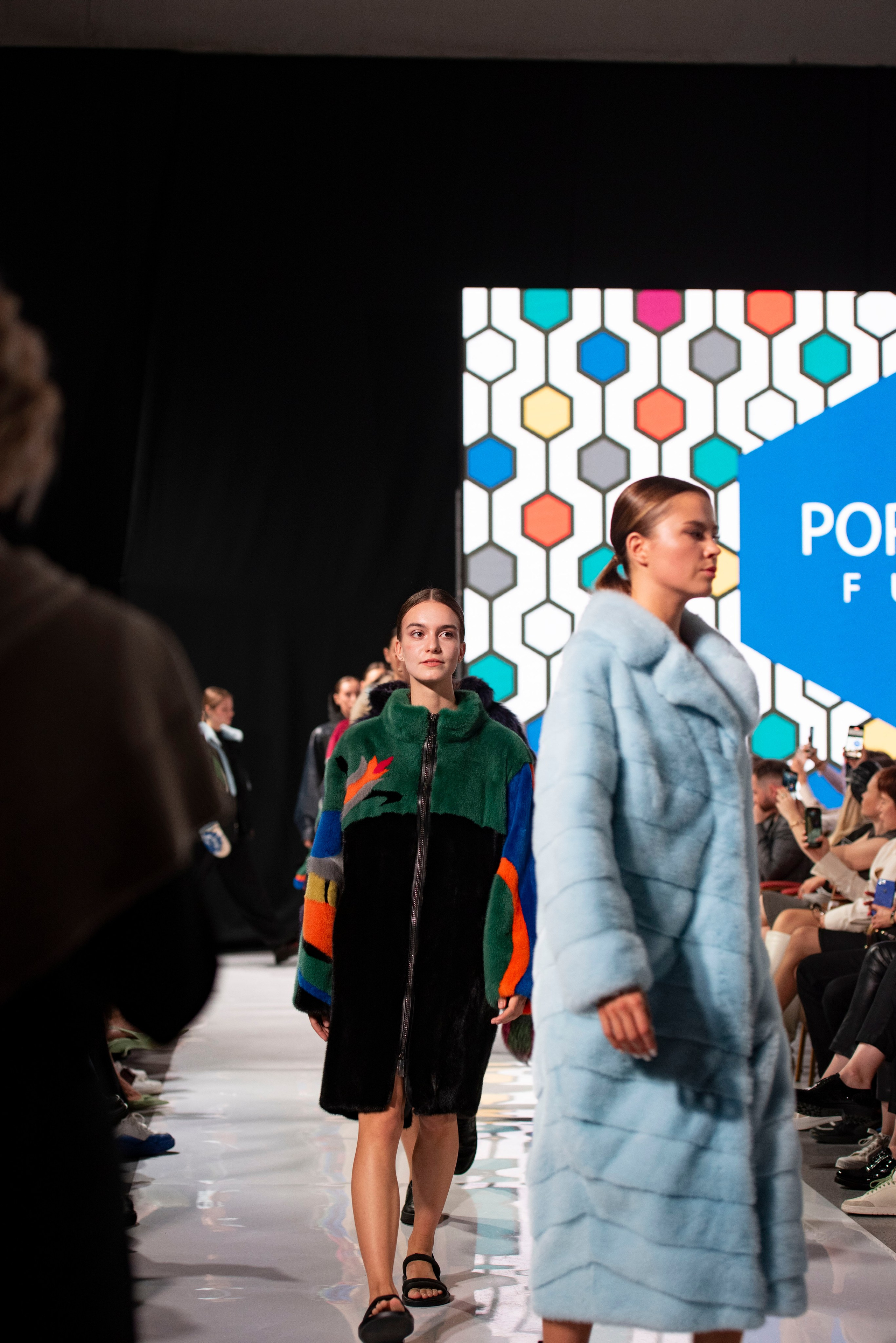 Фотограф на модельный показ. Свадебный, семейный, фэшн фотограф, школьный фотограф в Сочи