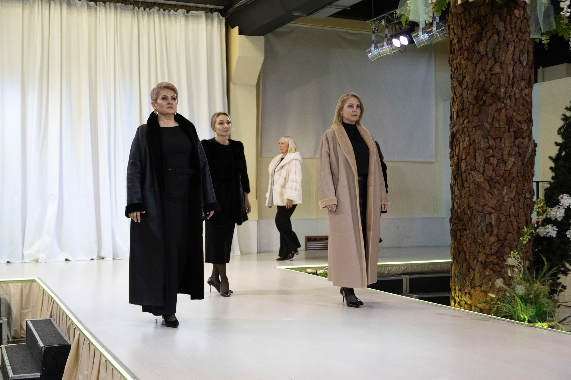 Показ моды Mexa Shop. Andrey Pospelove. Фотограф в Саратове