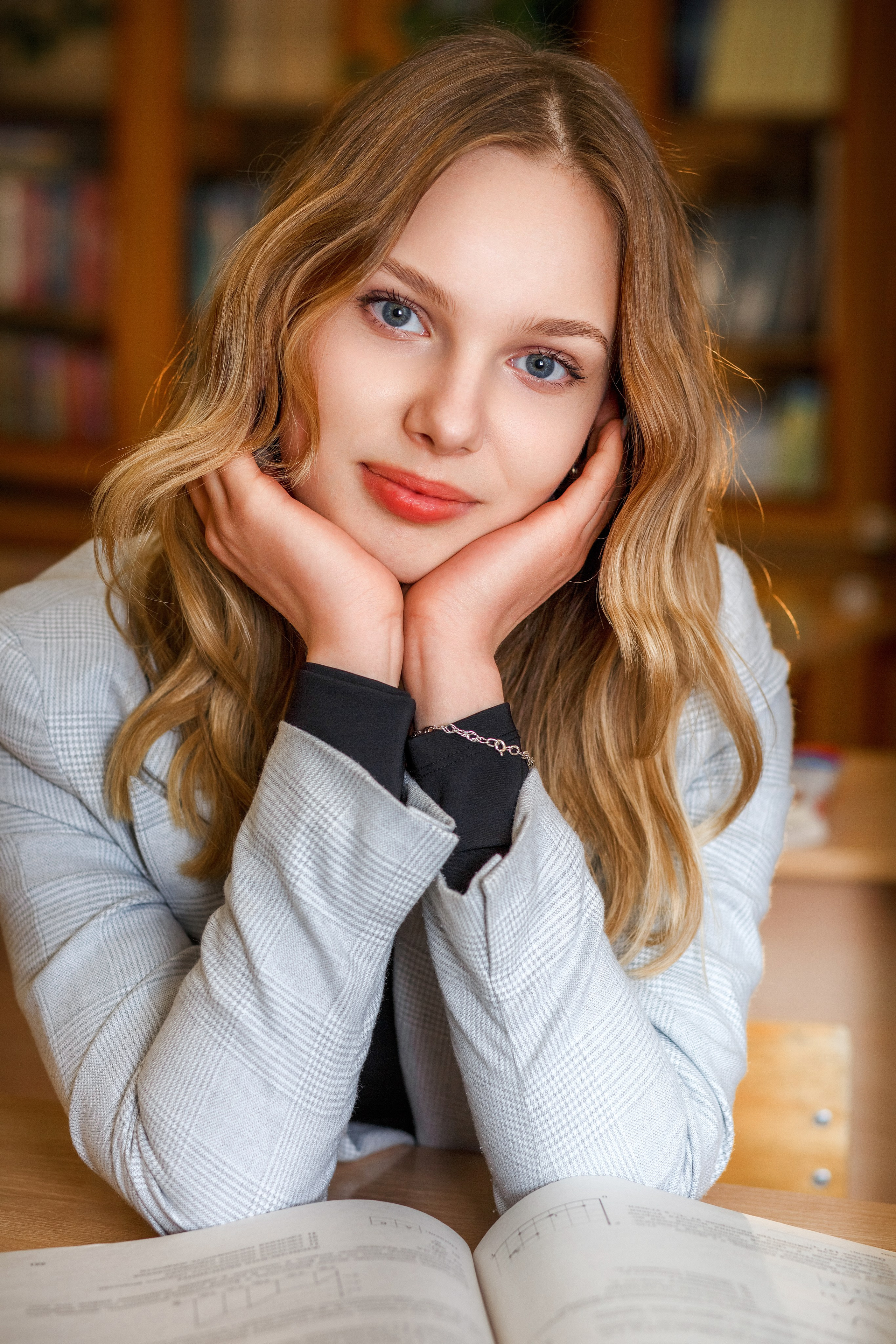 Школьное фото Выпускные фотокниги. Выпускные альбомы. Школьный фотограф