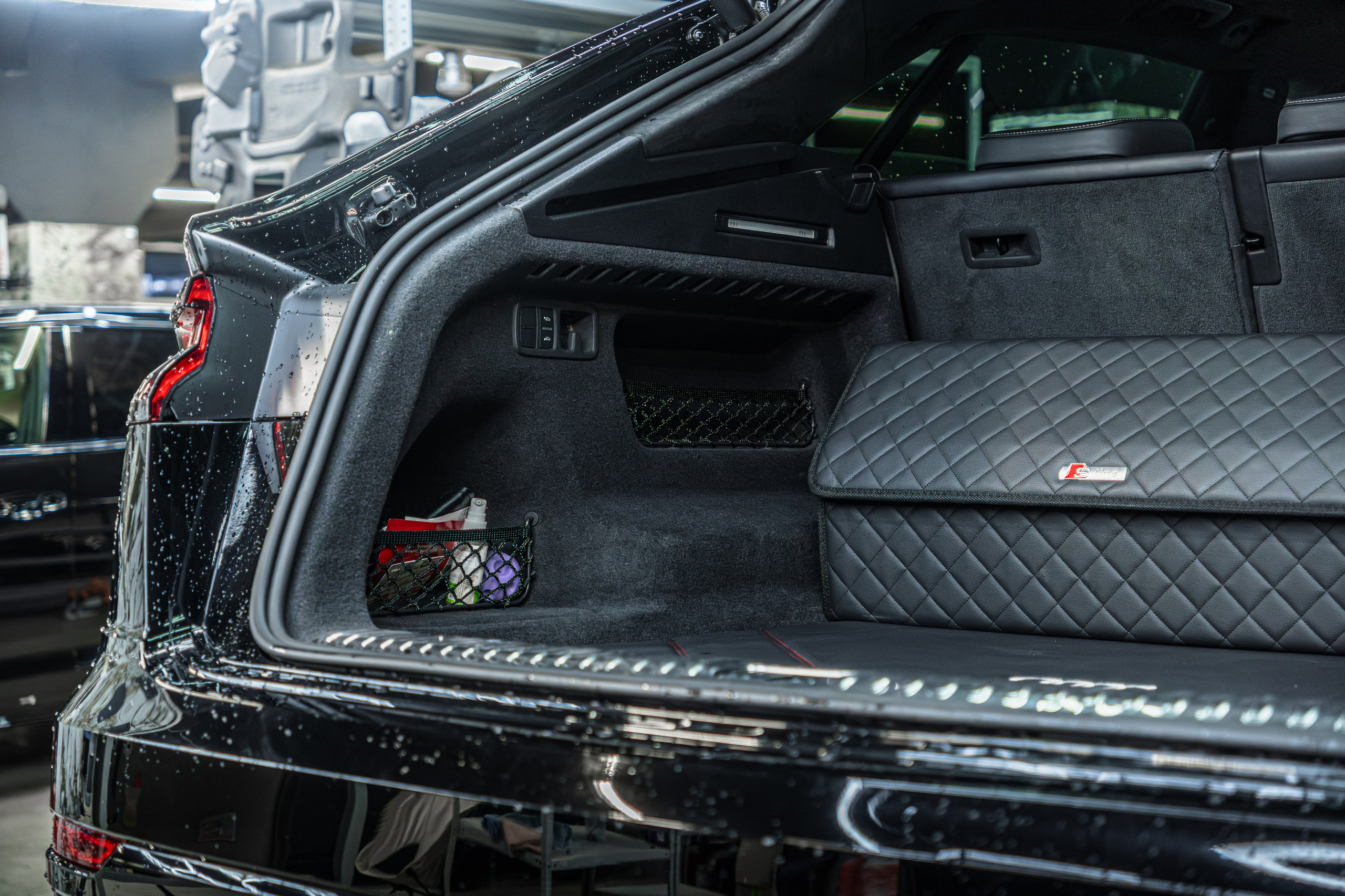 Audi Q8. Valya Fleks