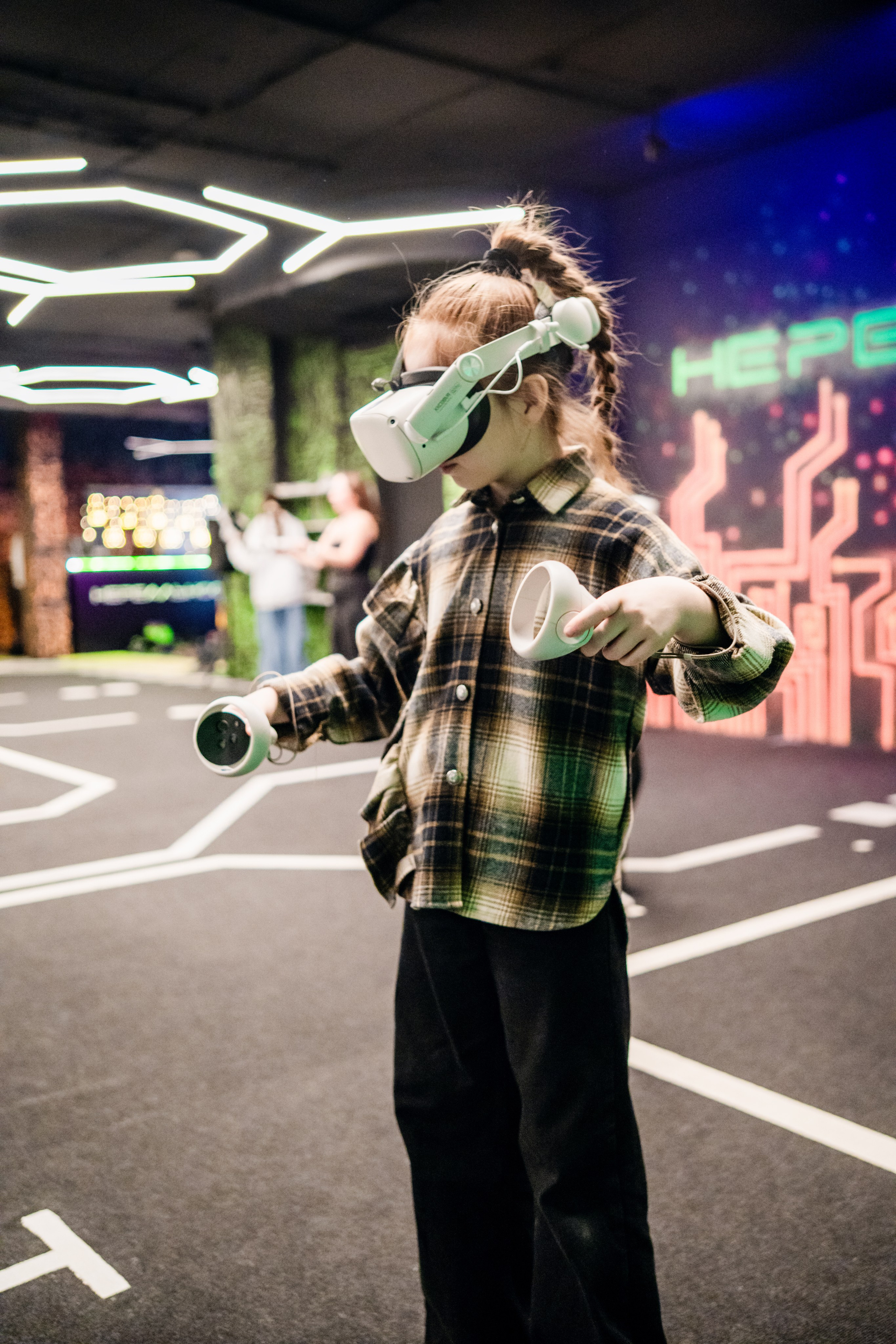 VR (November-December 2024). Felixtones