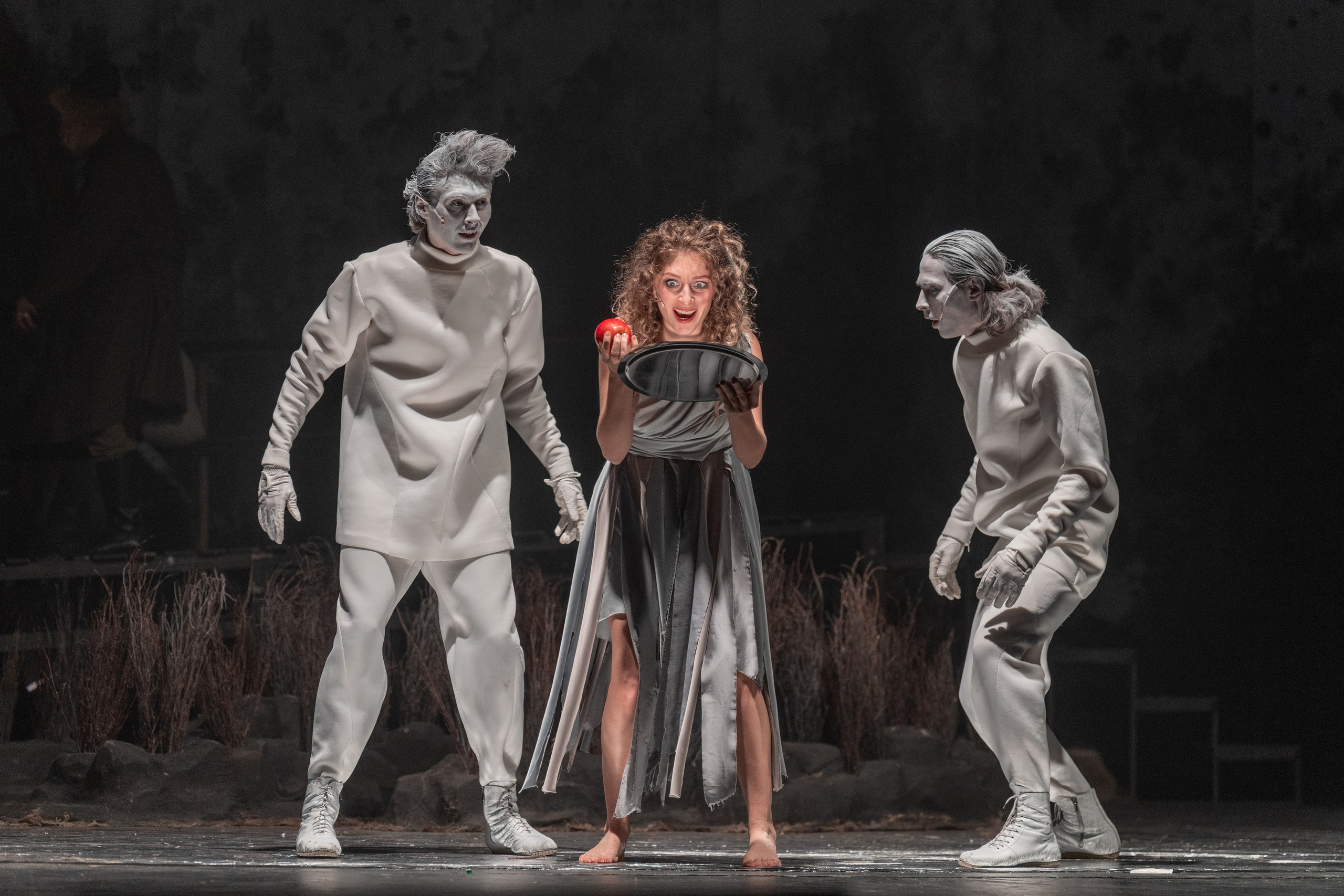 Алтайский молодёжный театр: Яга. Сайт фотографа Сергея Абрамова