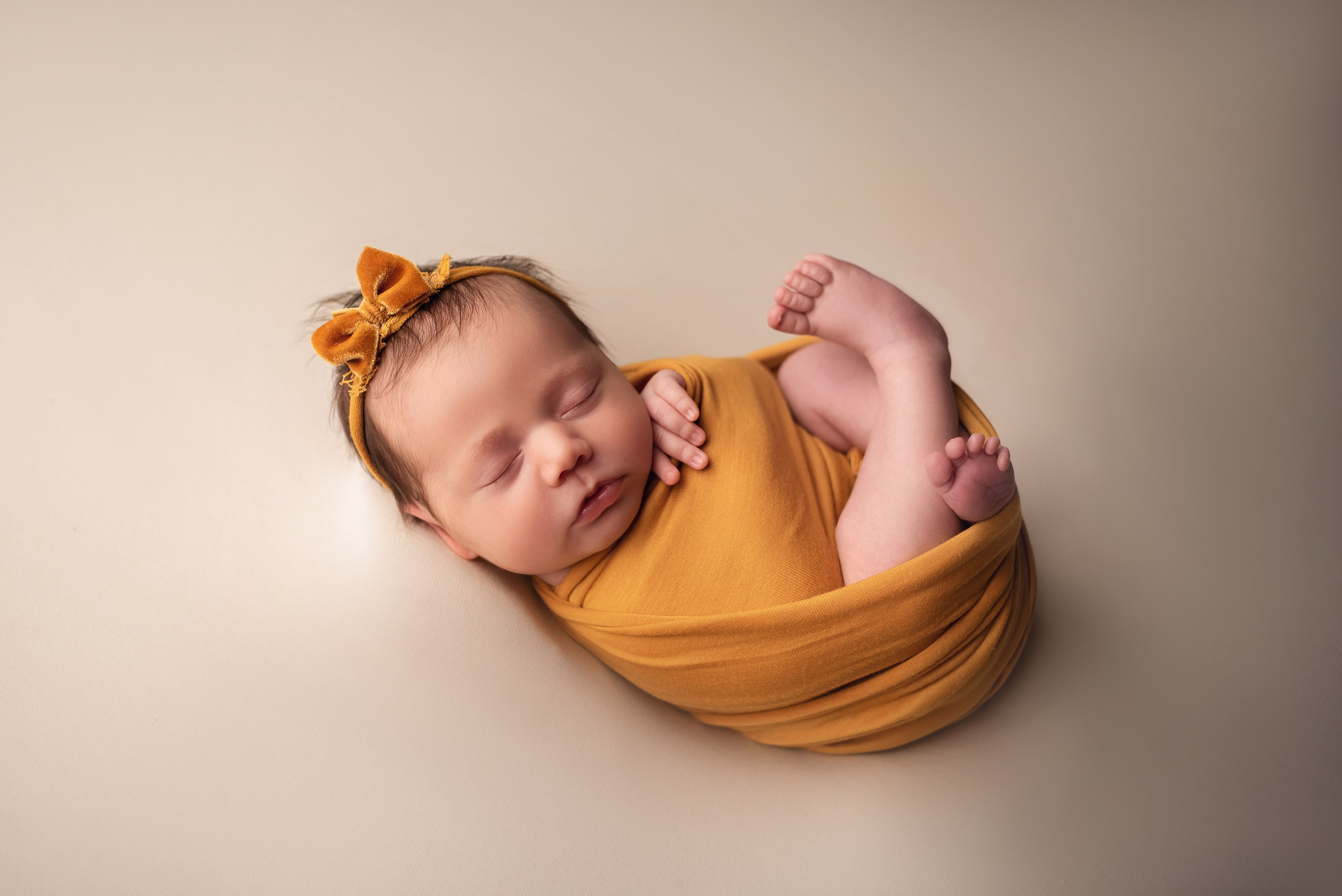 Новорождённые (в обмотках). Детский фотограф новорождённых в Минске Боровик Екатерина