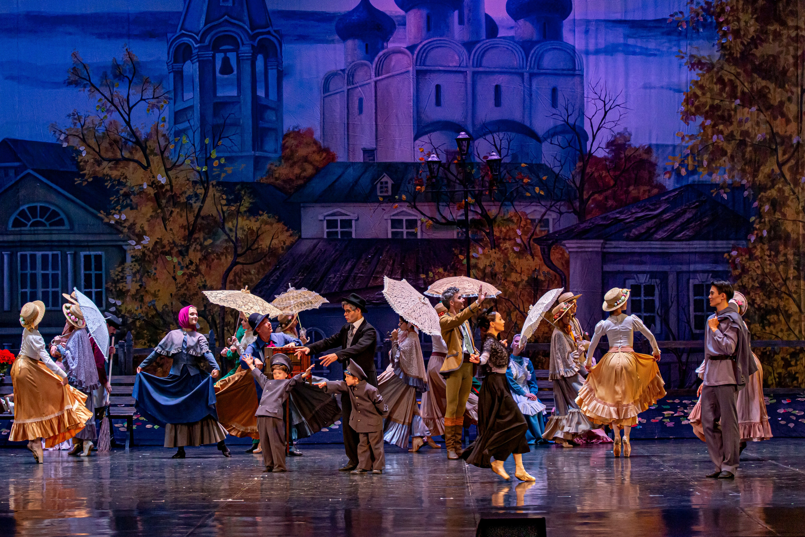 Анюта — спектакль — премьера на сцене Зимнего театра Марийского театра оперы и балета. Фотограф в Сочи Юрий Шептаев