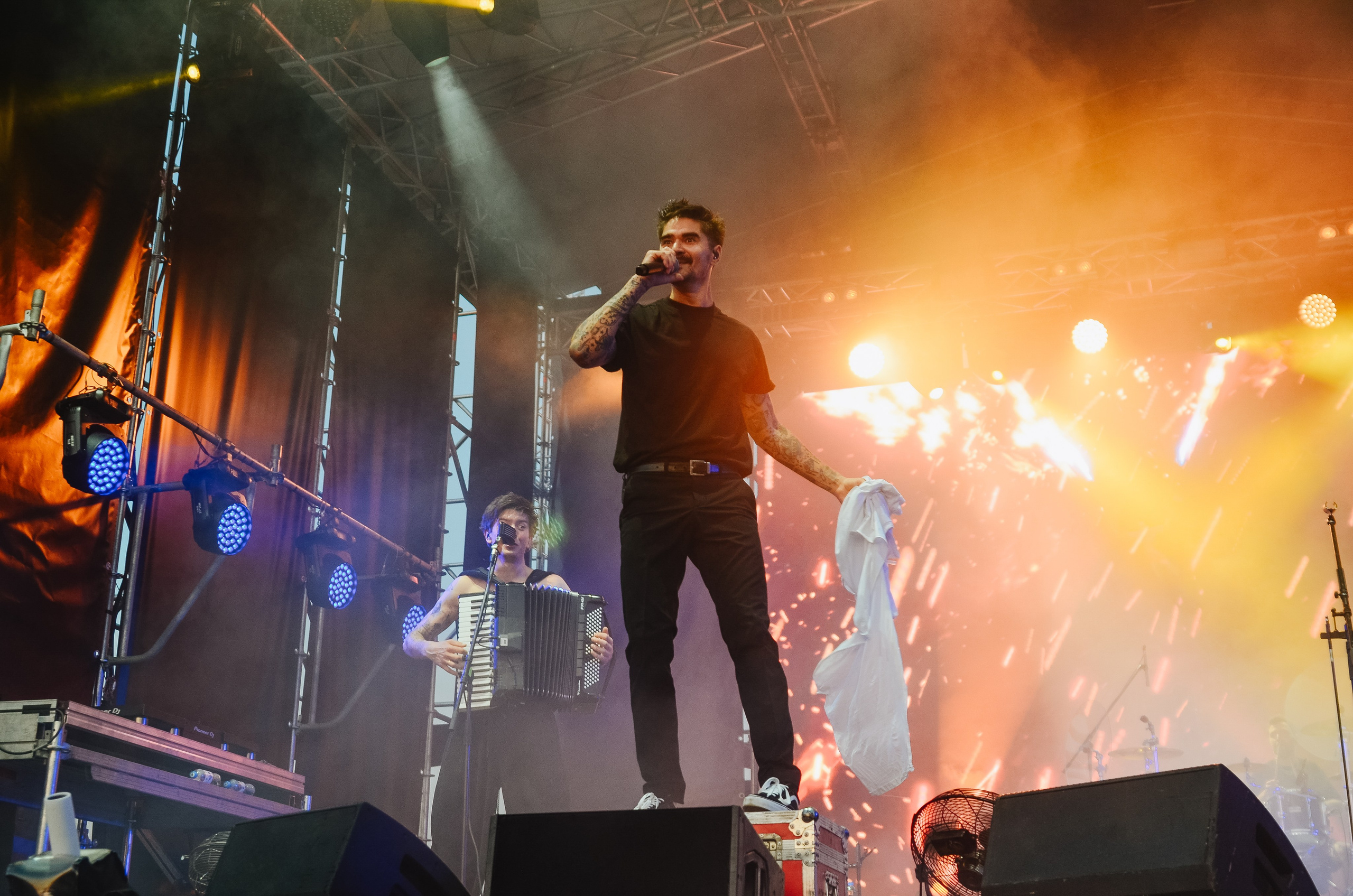 Концерт The Hatters на фестивале «Грань» в Барнауле. Денисова Аля — фотограф для парных съемок и индивидуальных историй в Барнауле