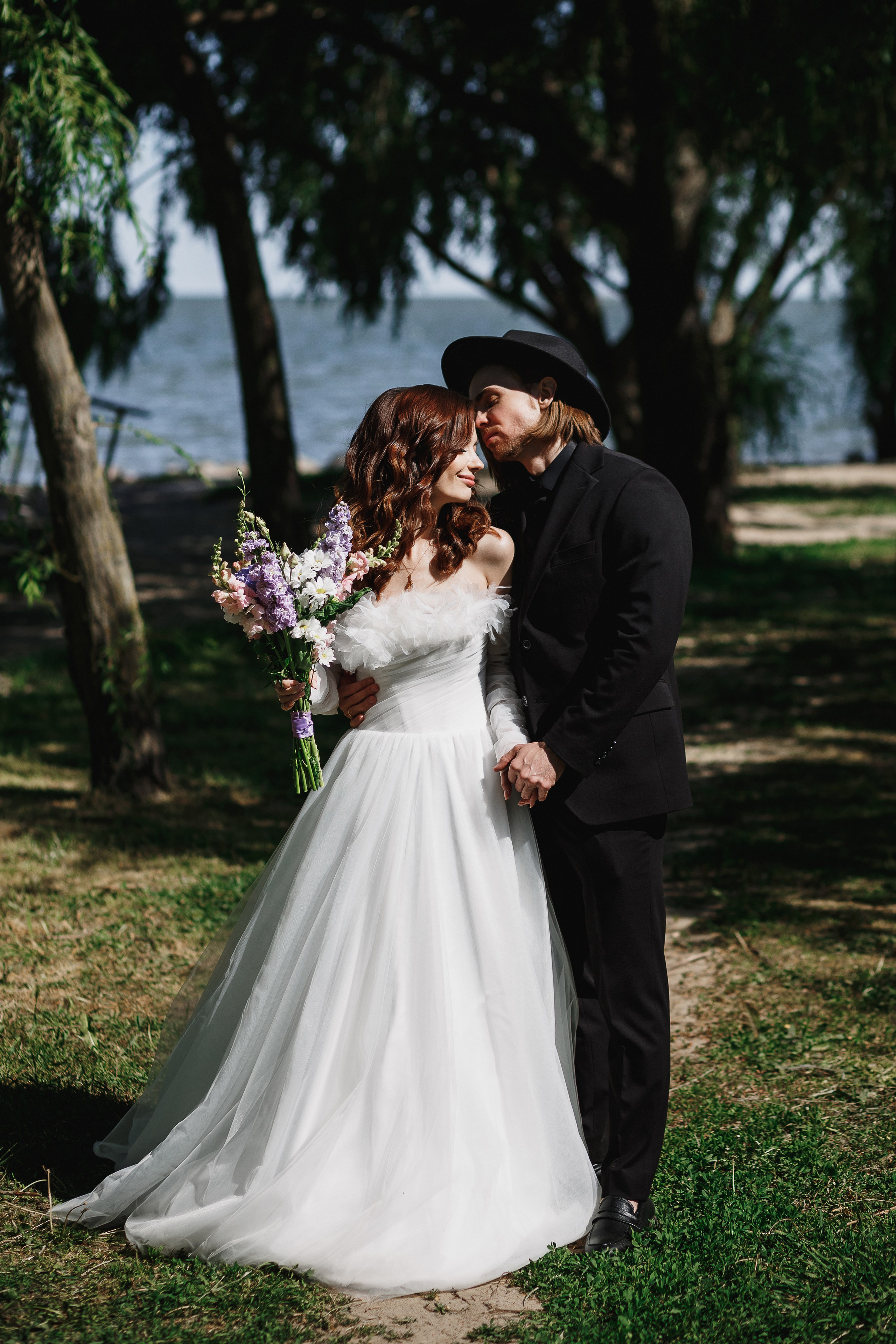 Свадебная фотосессия Михаила и Валерии на Чеховской набережной. Свадебный и семейный фотограф в Таганроге Бакарюк Антон