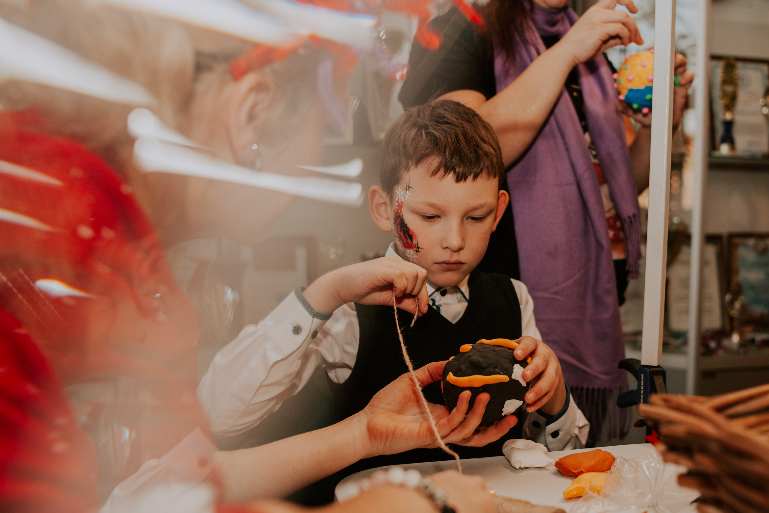 Мастер-класс от Мастерской Наташи Ой на фестивале для детей с ОВЗ «Шире круг». Семейный фотограф во Всеволожске и Санкт-Петербурге Юлия Капустина