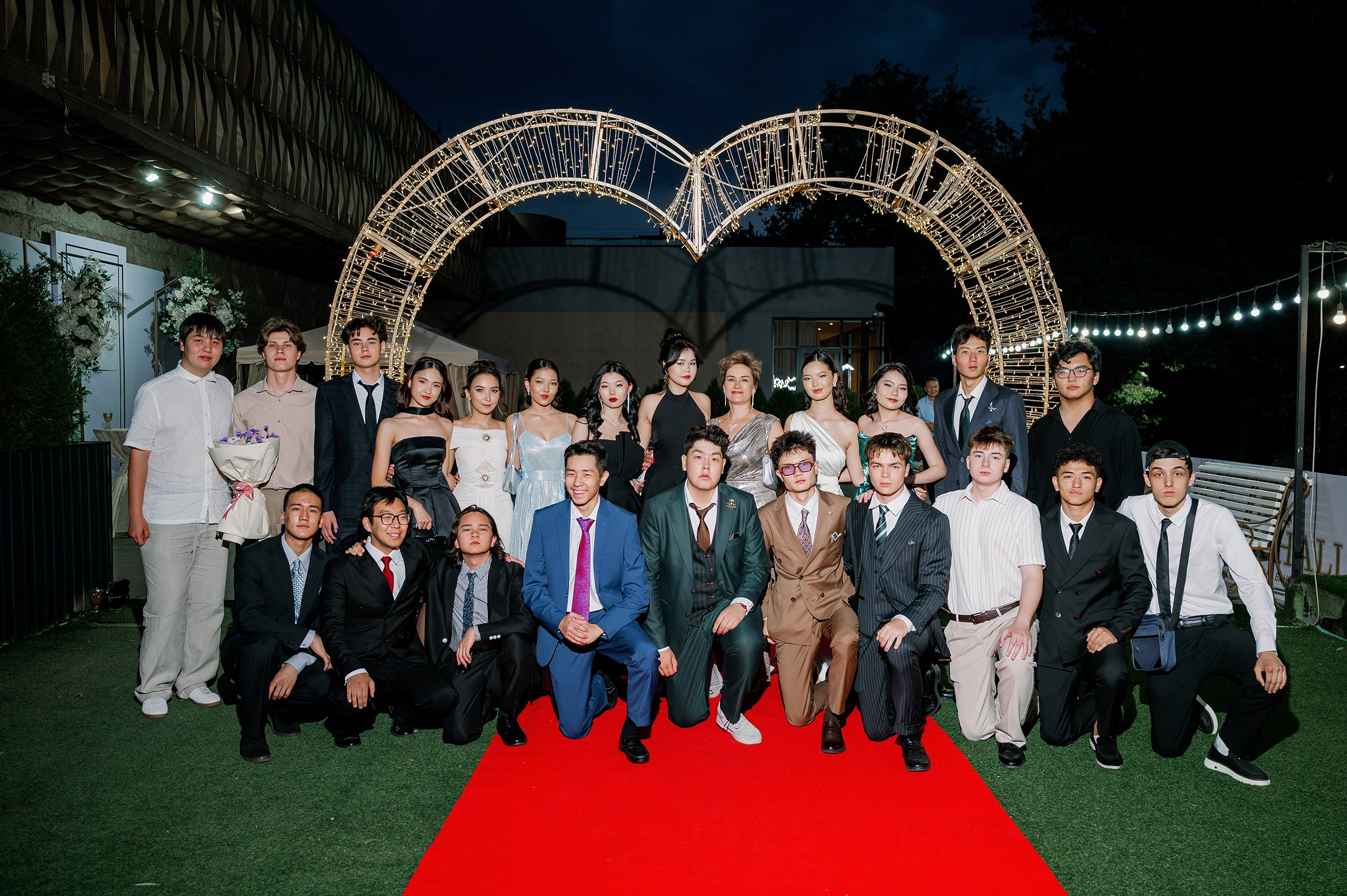 Выпускной — 11А, 2025. Фотограф в Алматы — Алексей Коньков | Репортаж, свадьбы, портреты