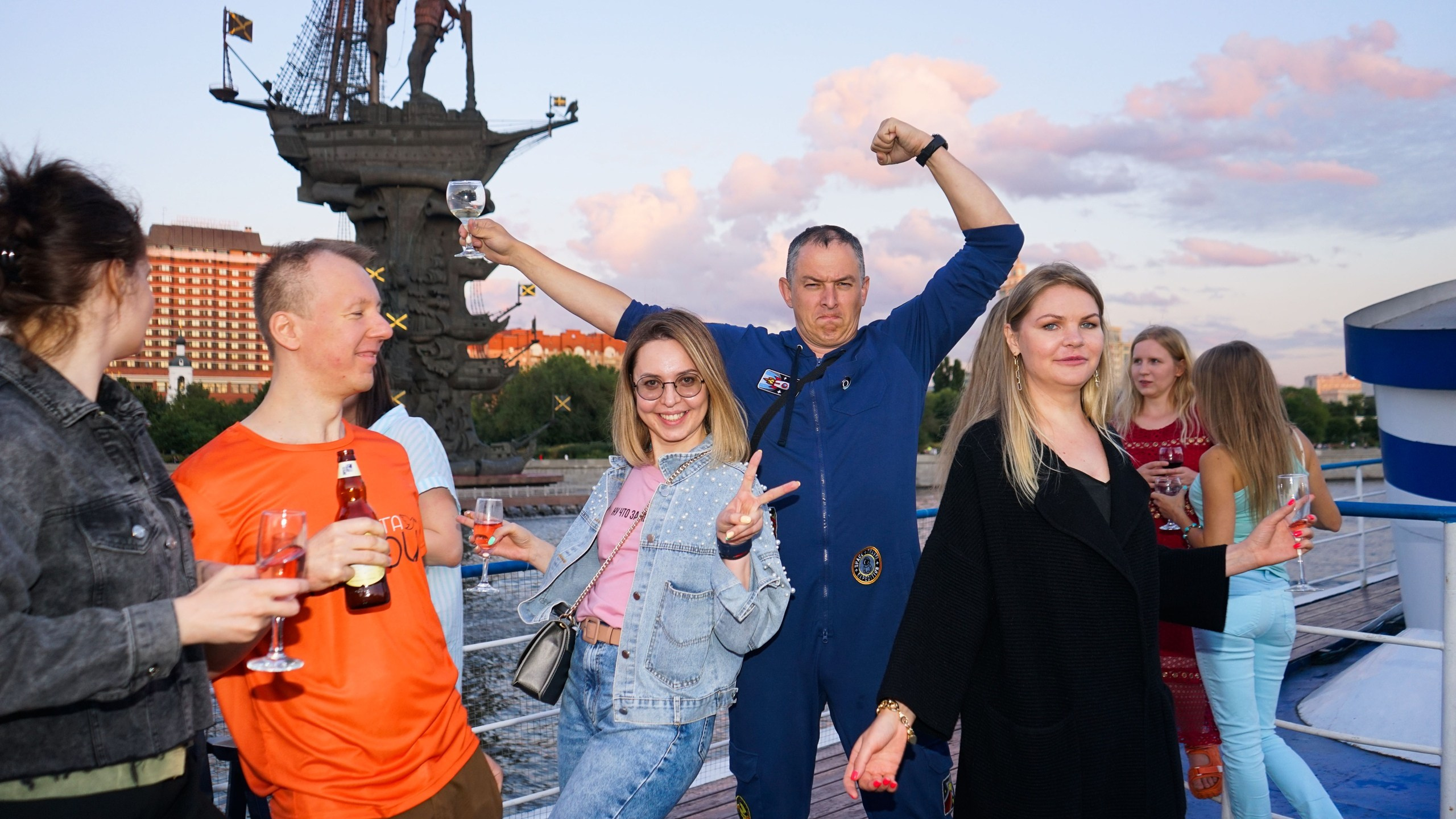 Танцы на воде | 24.07.21. Галерея Фантим