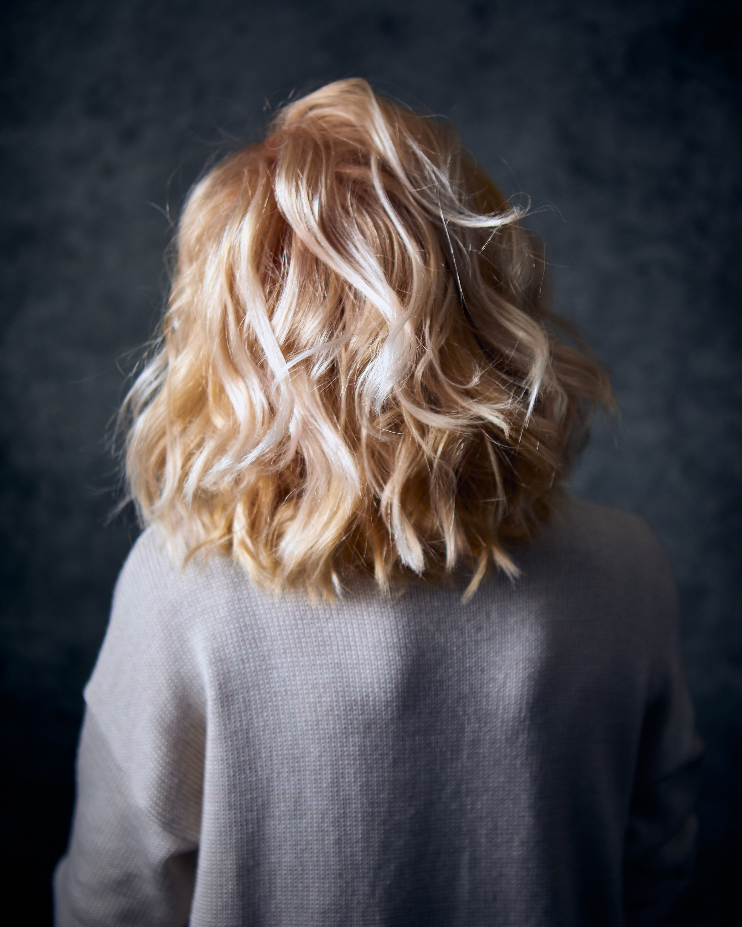 Все виды и любой сложности: Стрижки, Колористика, Укладки, Вечерние прически. DMITRY MOISEENKO — фотограф, художник, топ-стилист