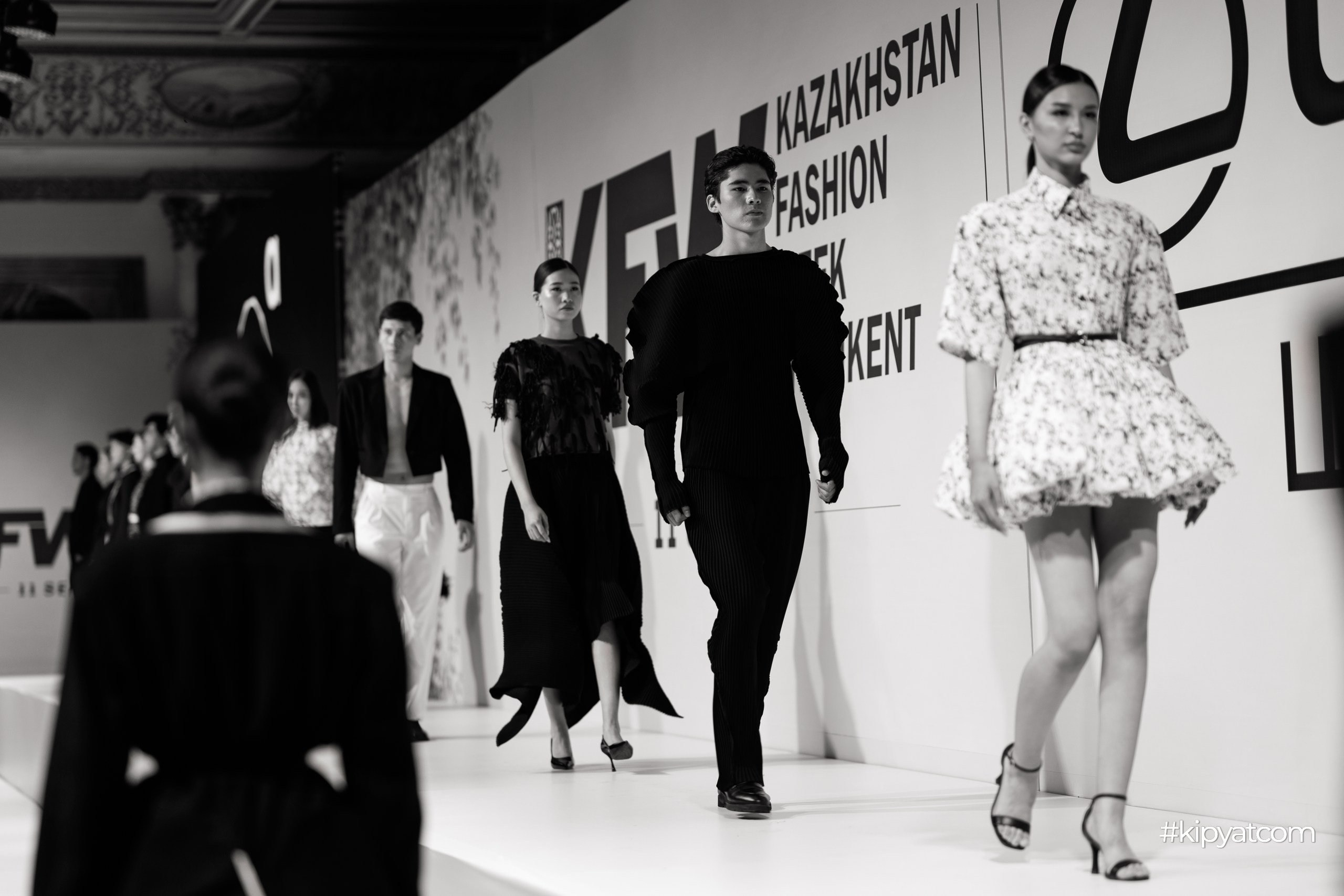 KAZAKHSTAN FASHION WEEK SHYMKENT 11 SEASON. Кипятком Шымкент