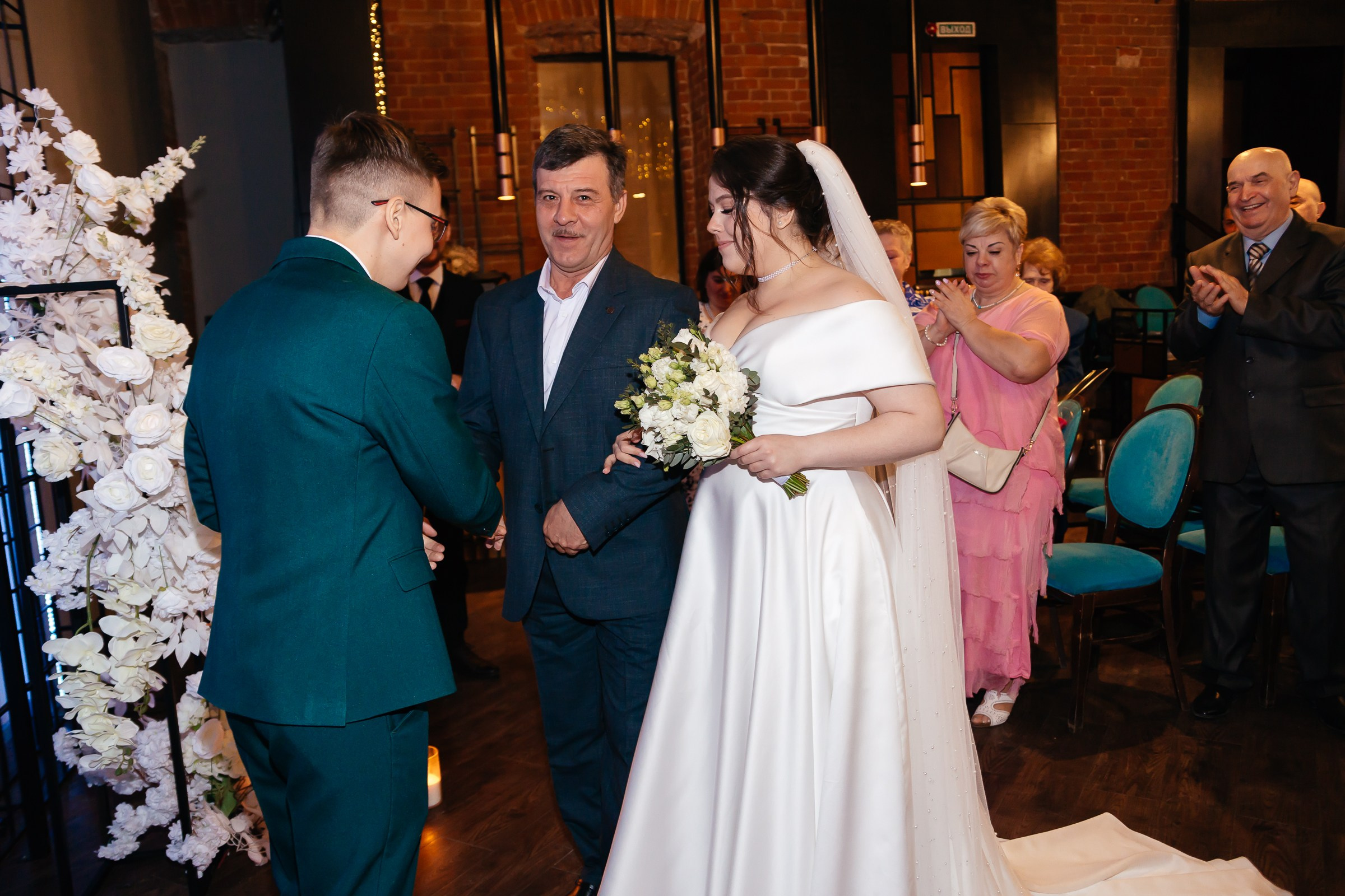 24.04.24 Петр & Елена. Свадебный и семейный фотограф в Новосибирске Дарья Кель