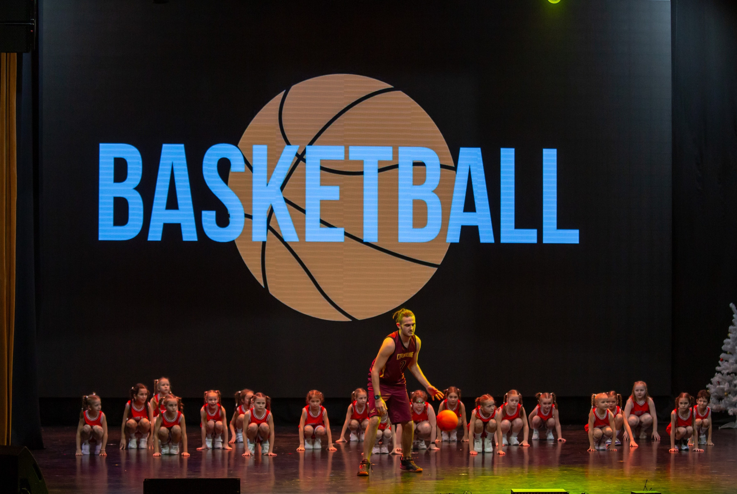 Концерт детской танцевальной школы. Репортажный, семейный, свадебный, портретный фотограф