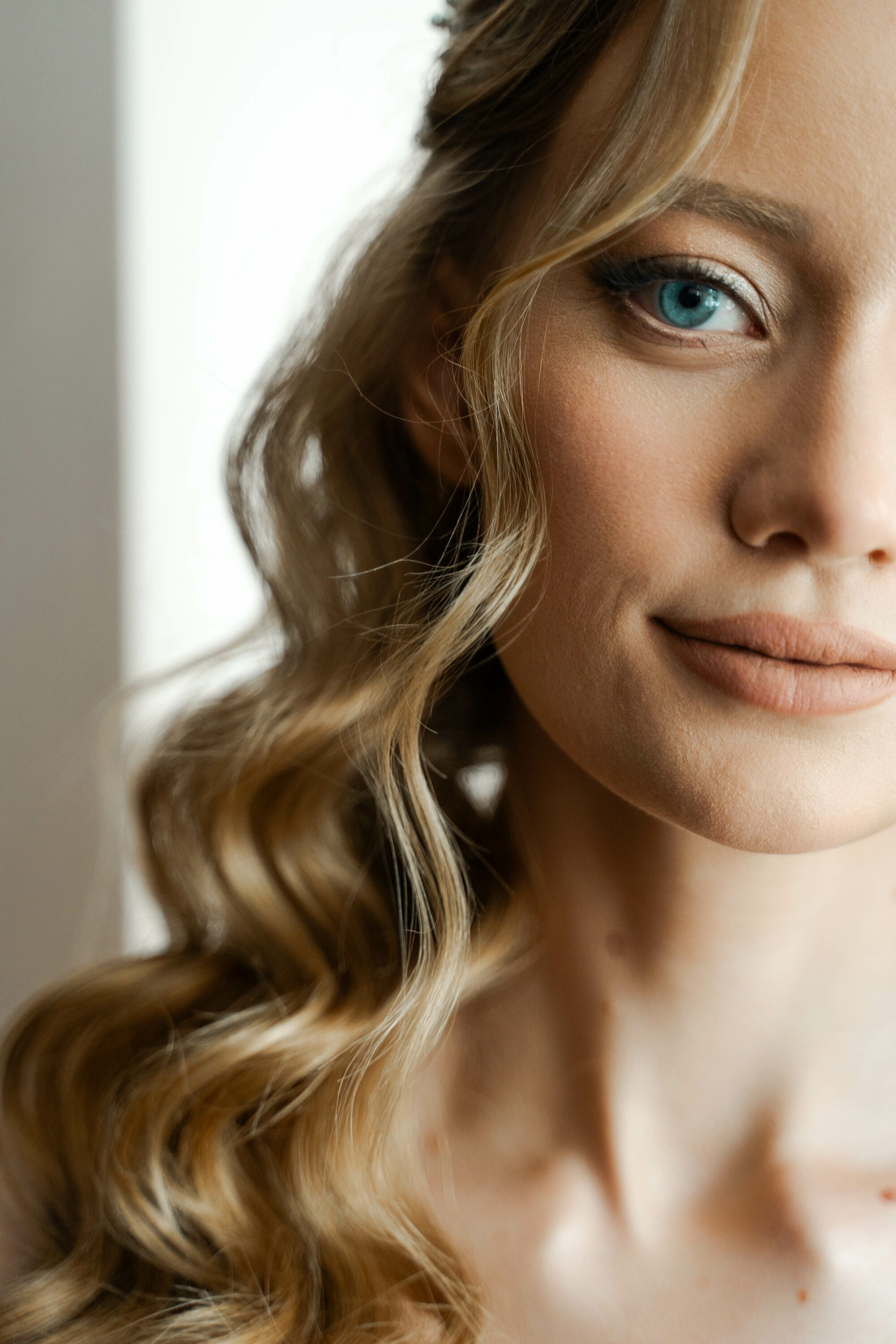 Свадьба в Лесной Рапсодии на берегу озера. Свадебный фотограф в Санкт-Петербурге и Москве Андрей Нестеров