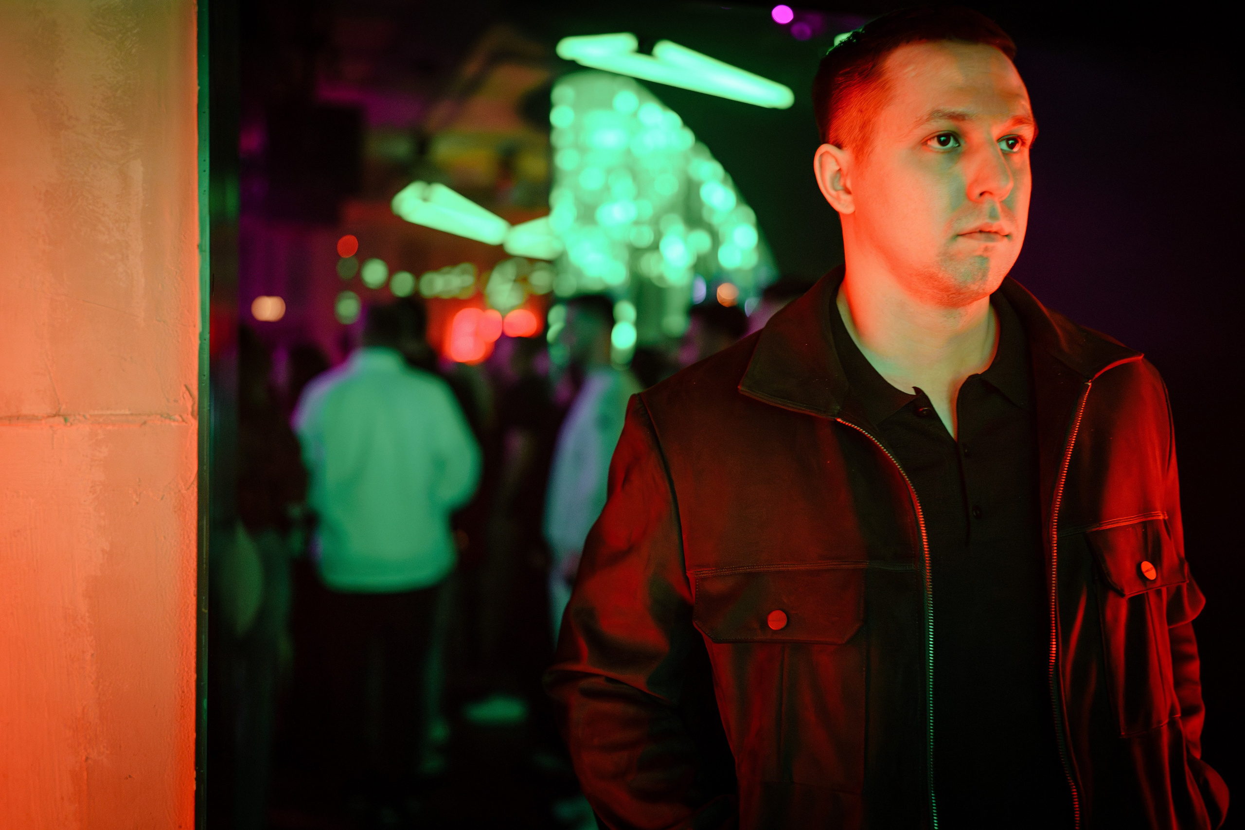 Вечеринка OSNOVATELI.LIVE репортажный фотограф Саша Дружинина. Репортажный фотограф в Москве Саша Дружинина