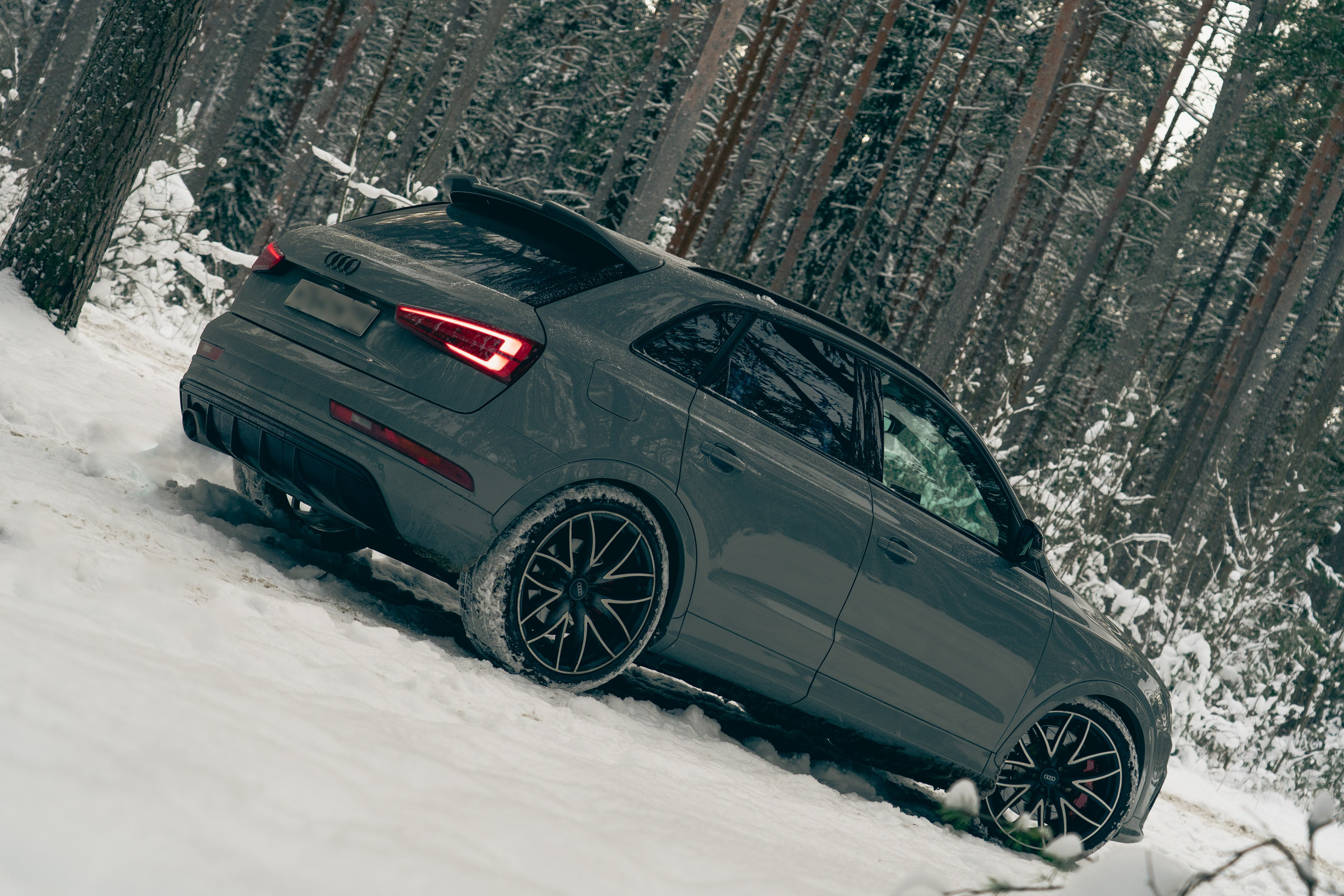 Audi Q3 Snow. Автомобильный фотограф в Санкт-Петербурге
