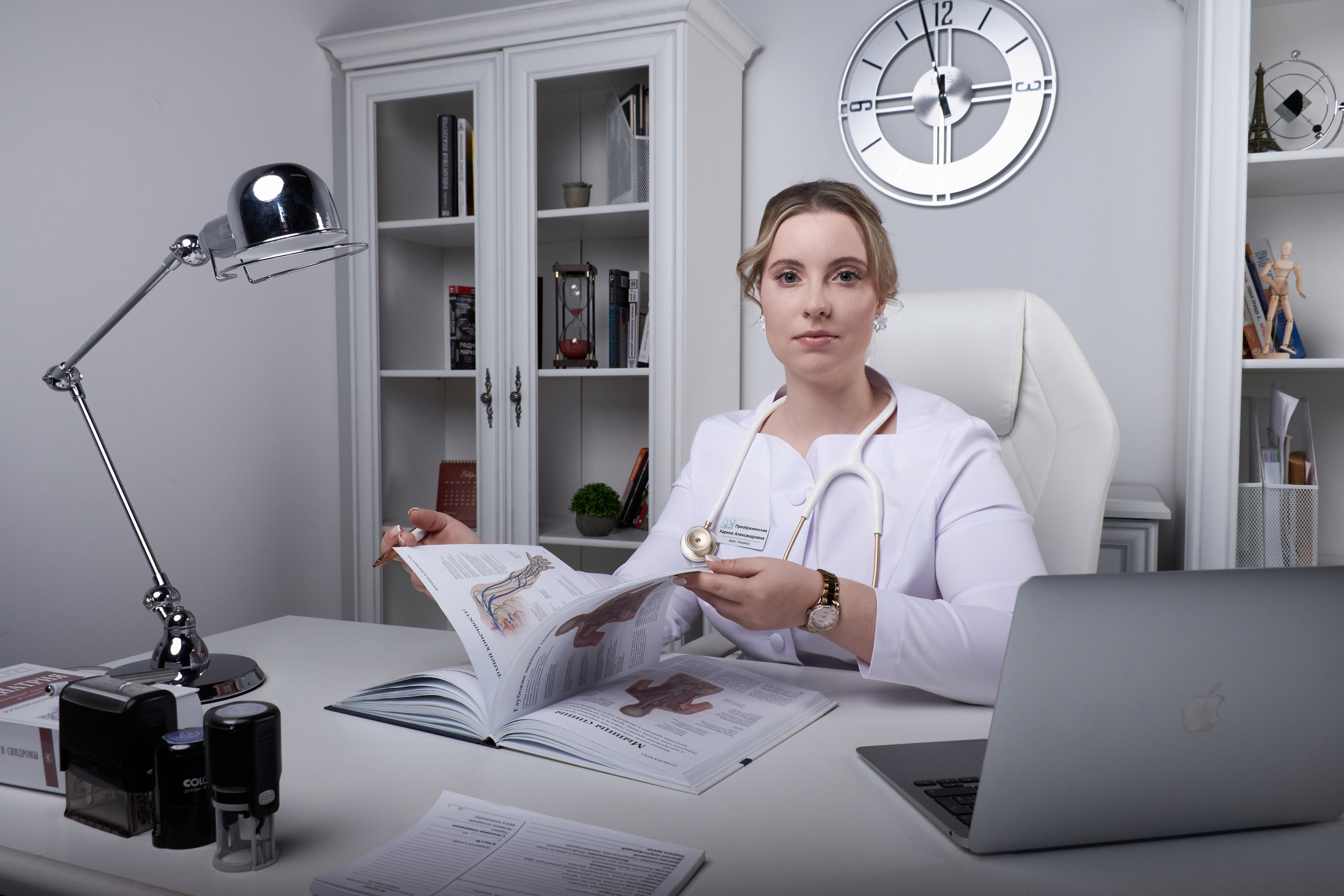 Фотосессия врача-педиатра | Карина Преображенская. Сергей Крафт | Фотограф