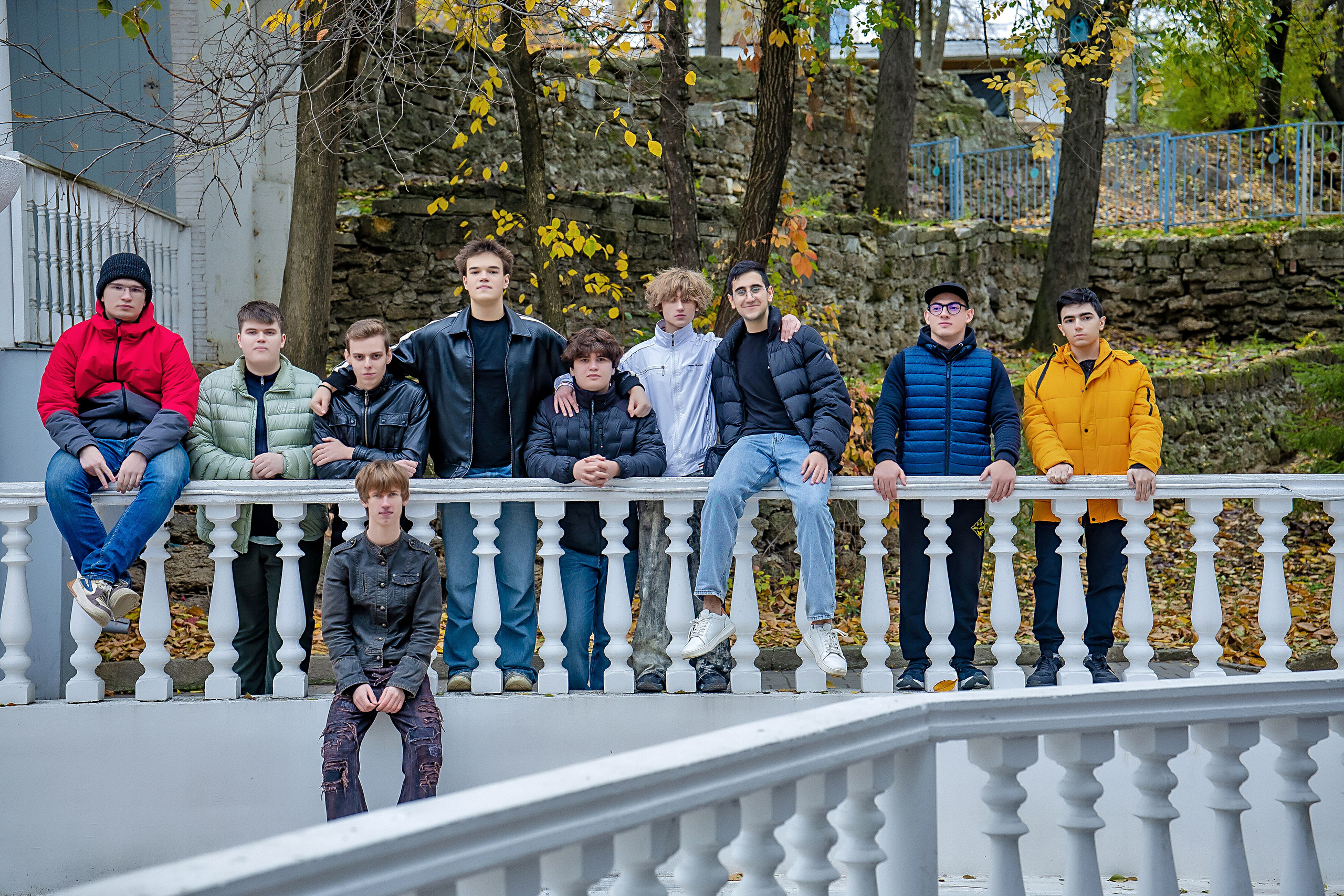 Фотосессия ШКОЛА 32 КЛАСС 11А Выпуск 2026. Современные Выпускные Альбомы в Ростове-на-Дону