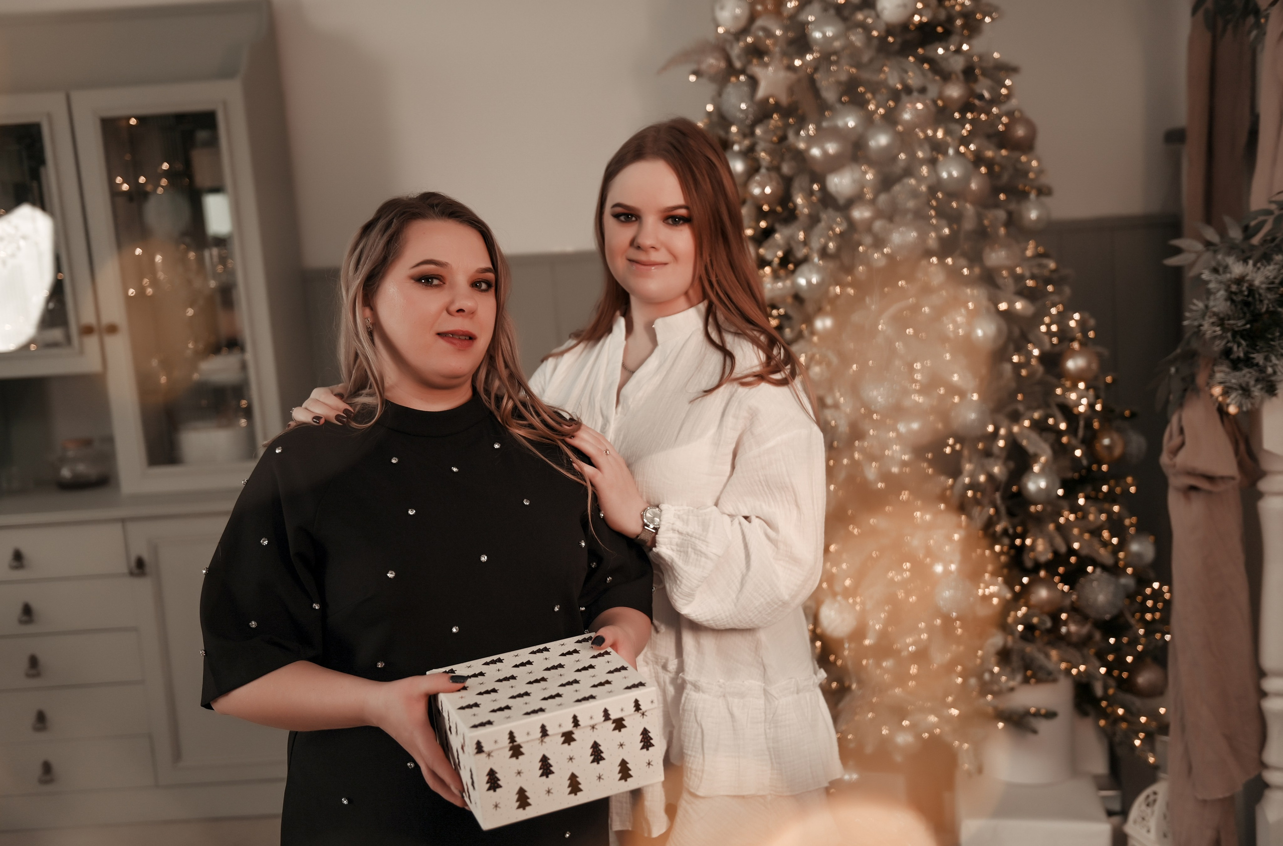 Новогодняя семейная. Свадебный, семейный, детский, контент фотограф в Омске Максим Ильин