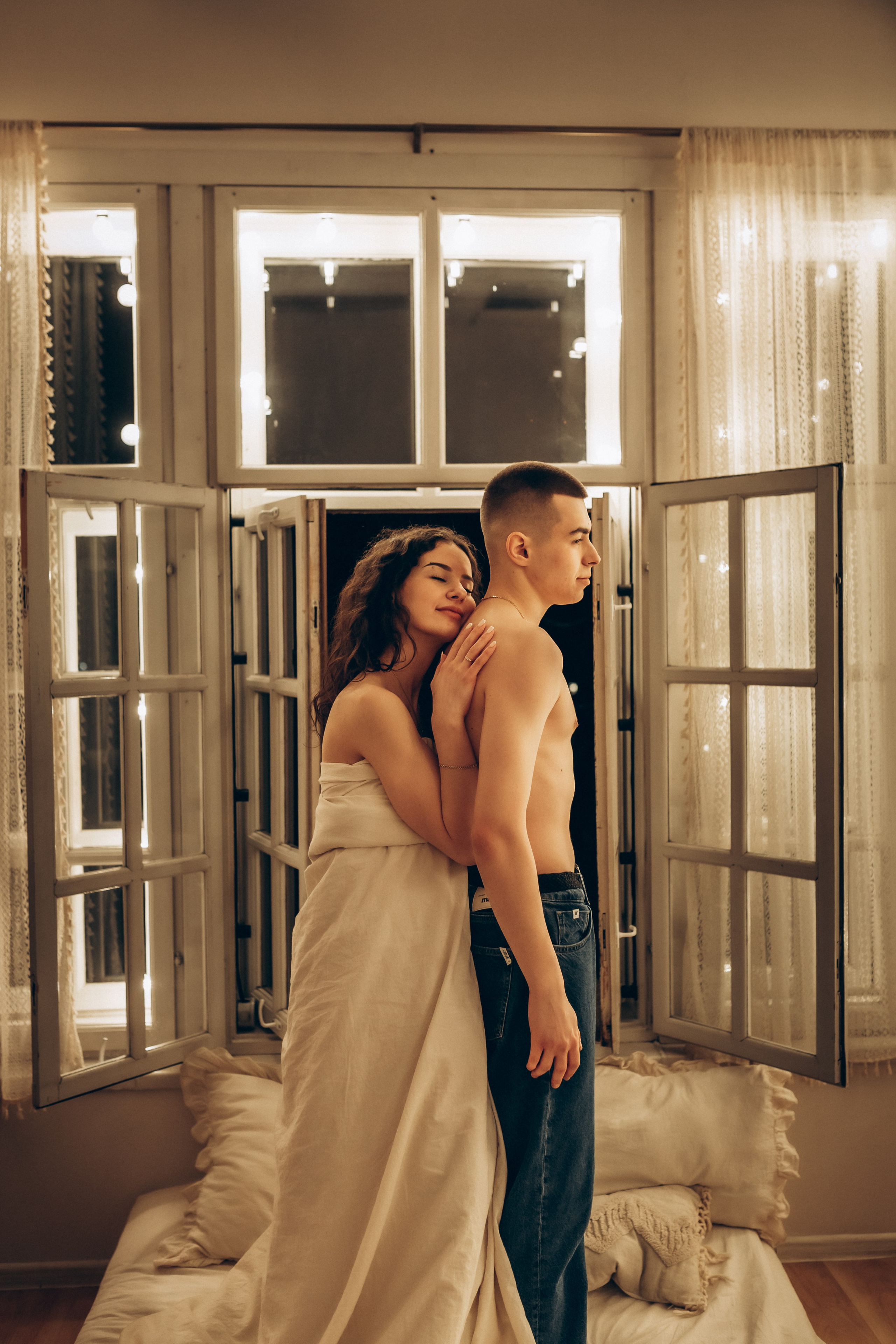 LoveStory Никита и Лиза в студии. Фотограф Санкт-Петербург Князева Елизавета