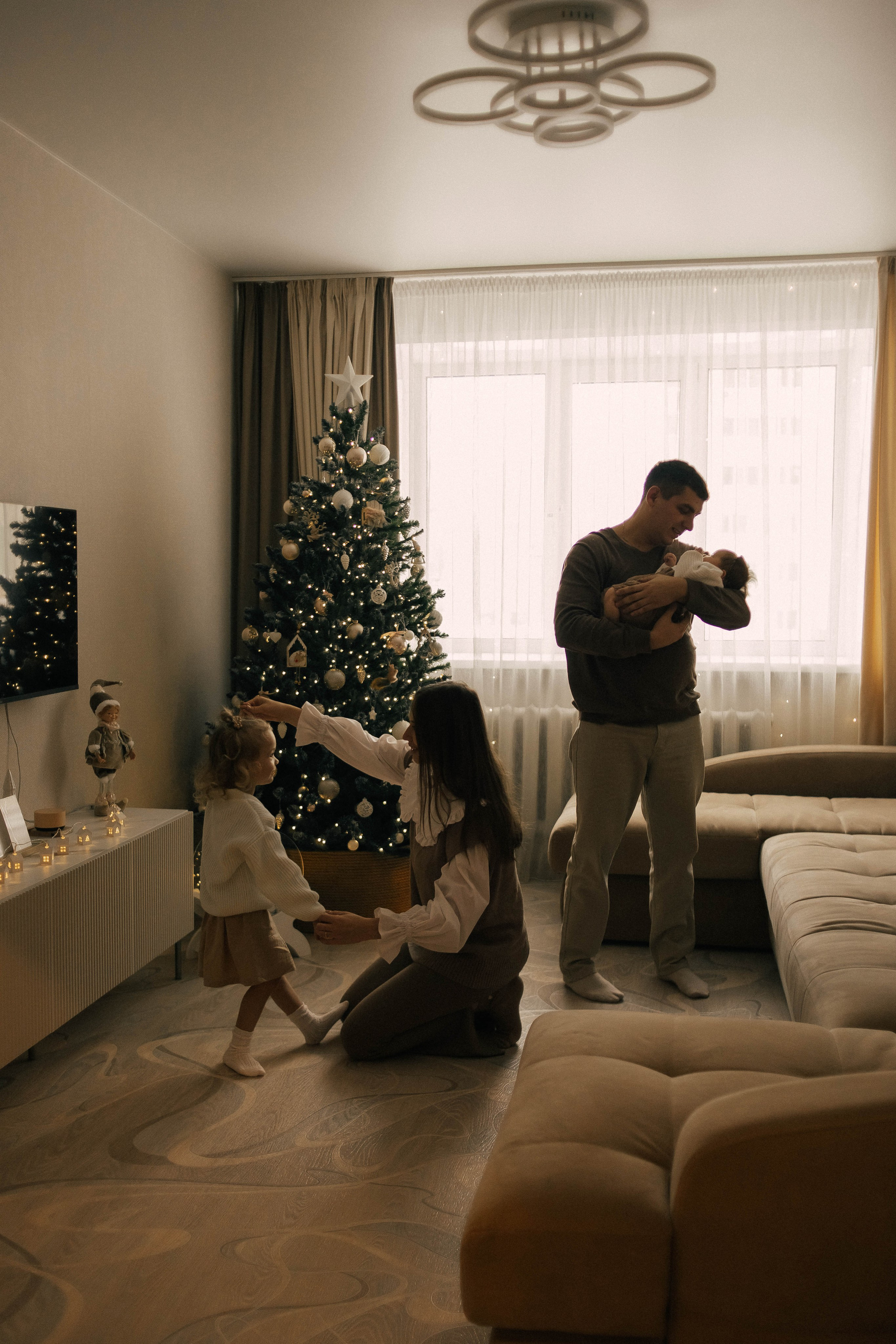 Анастасия, Андрей, Ариша и Анюта. Главная