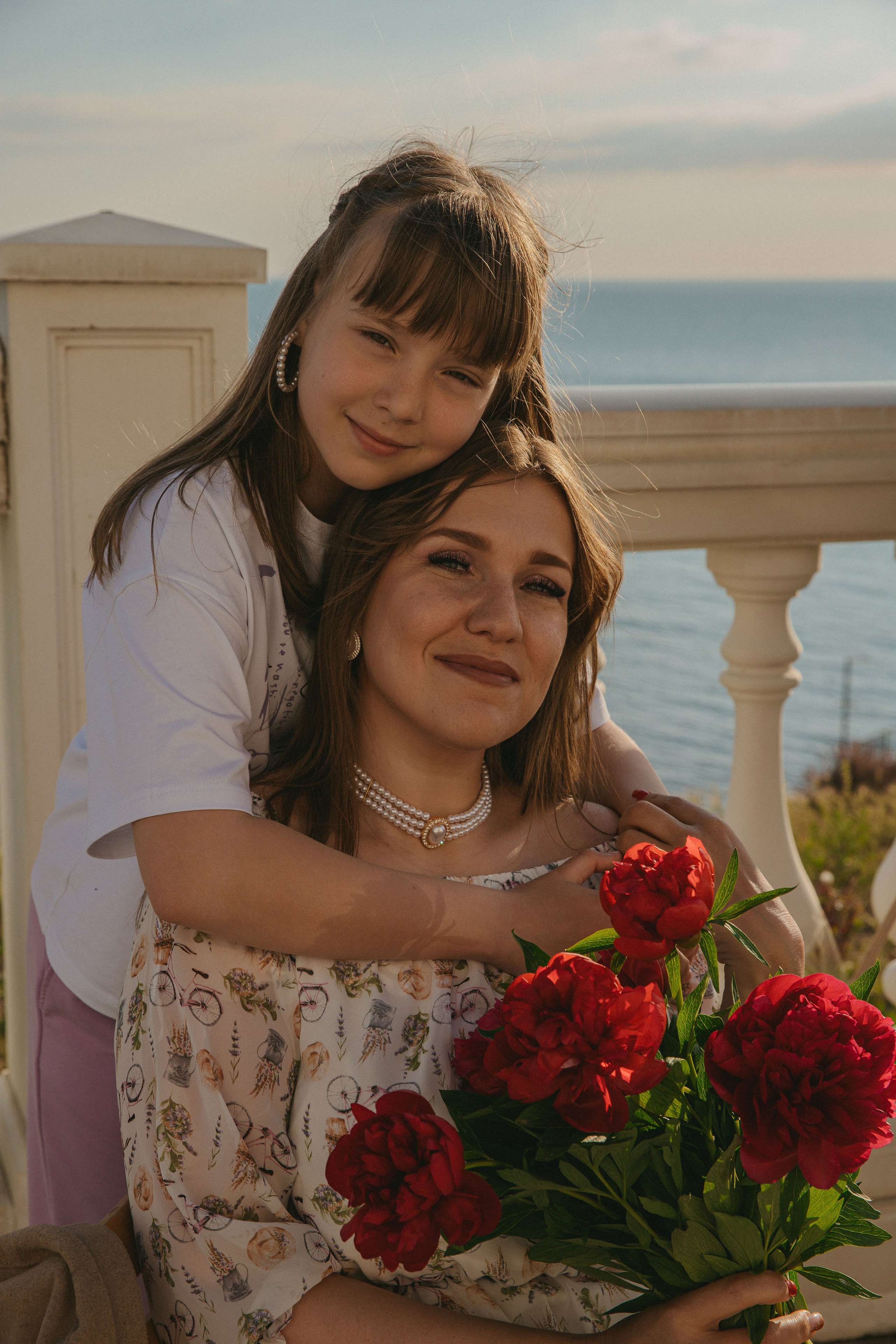 Прогулка с пионами