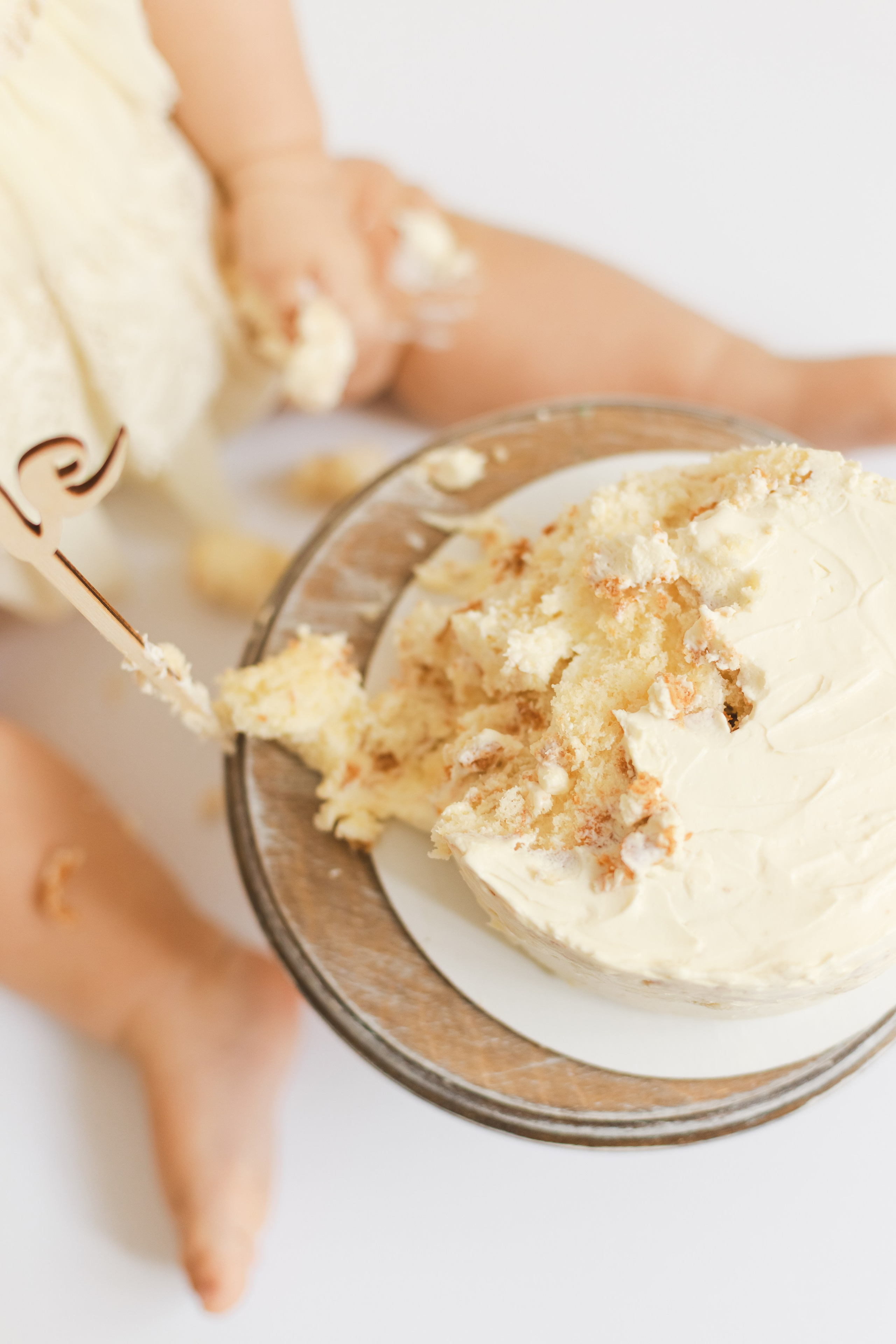 Анюта. Крушение торта. Детский и семейный фотограф в Краснодаре Альбина Морозова