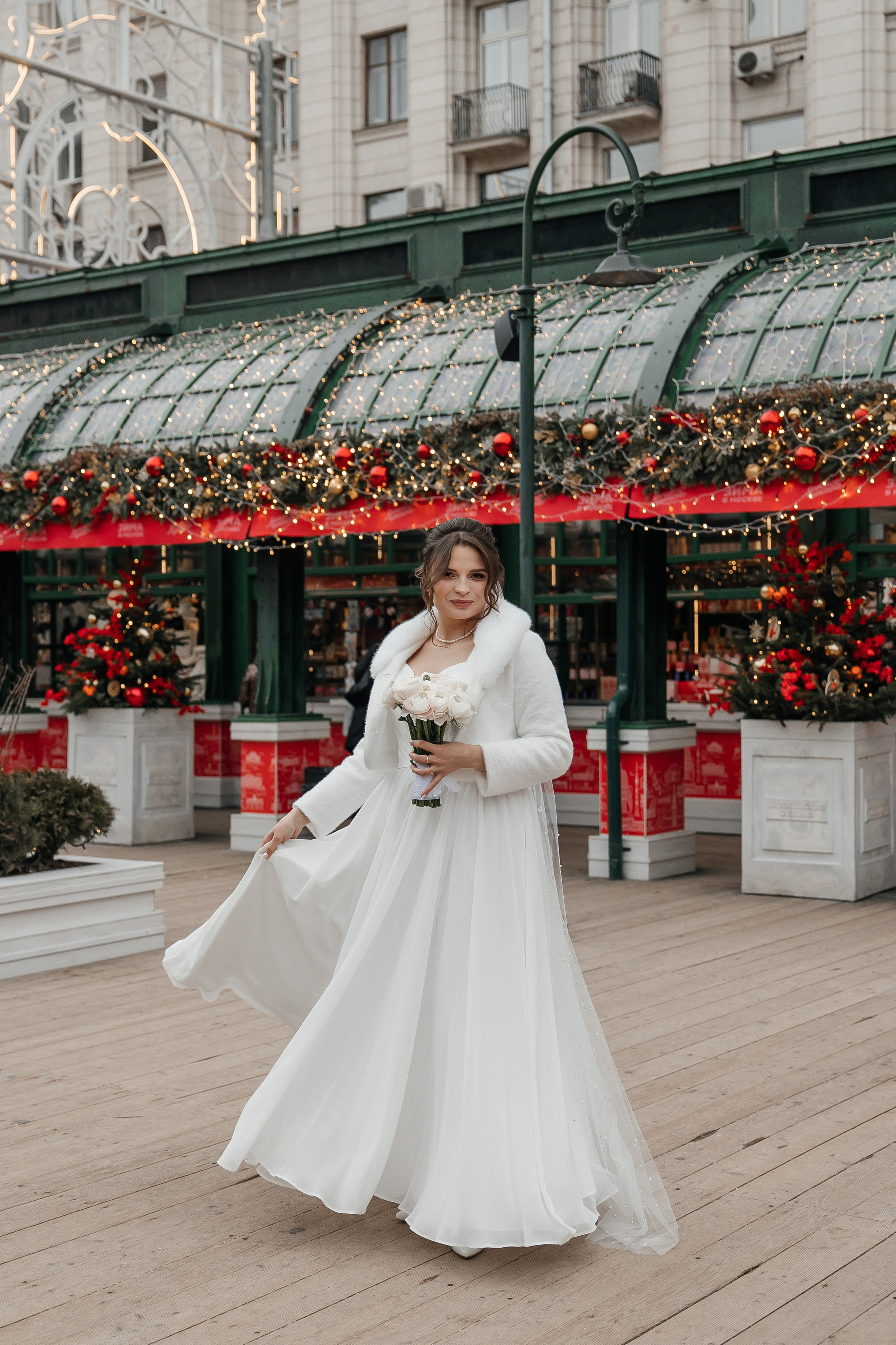 Свадебная фотосессия на Новогодней Ярмарке в Москве