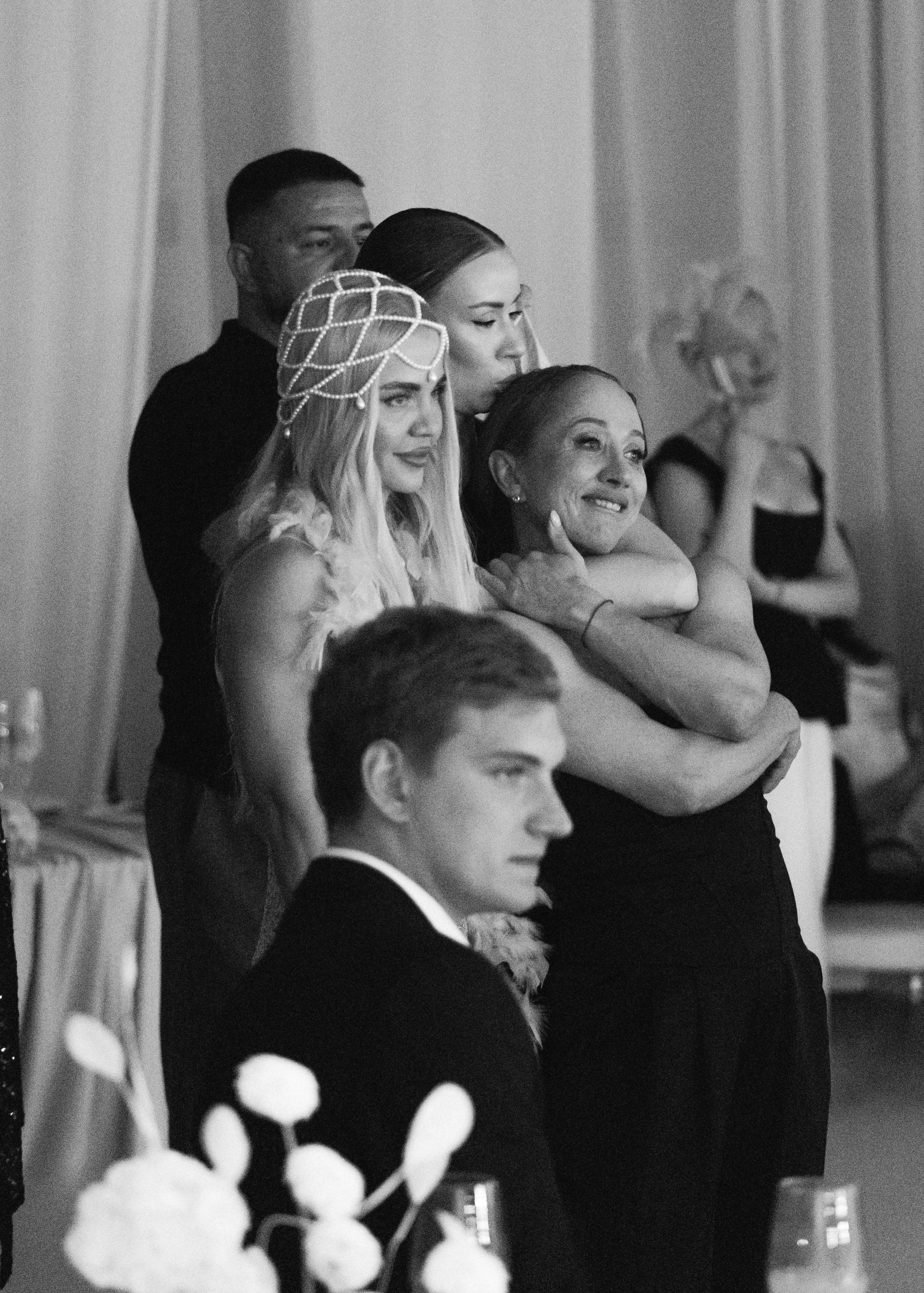 @specialmoments.events. Свадебный и репортажный фотограф в Москве Владимир Сергеев | Naysaikolo