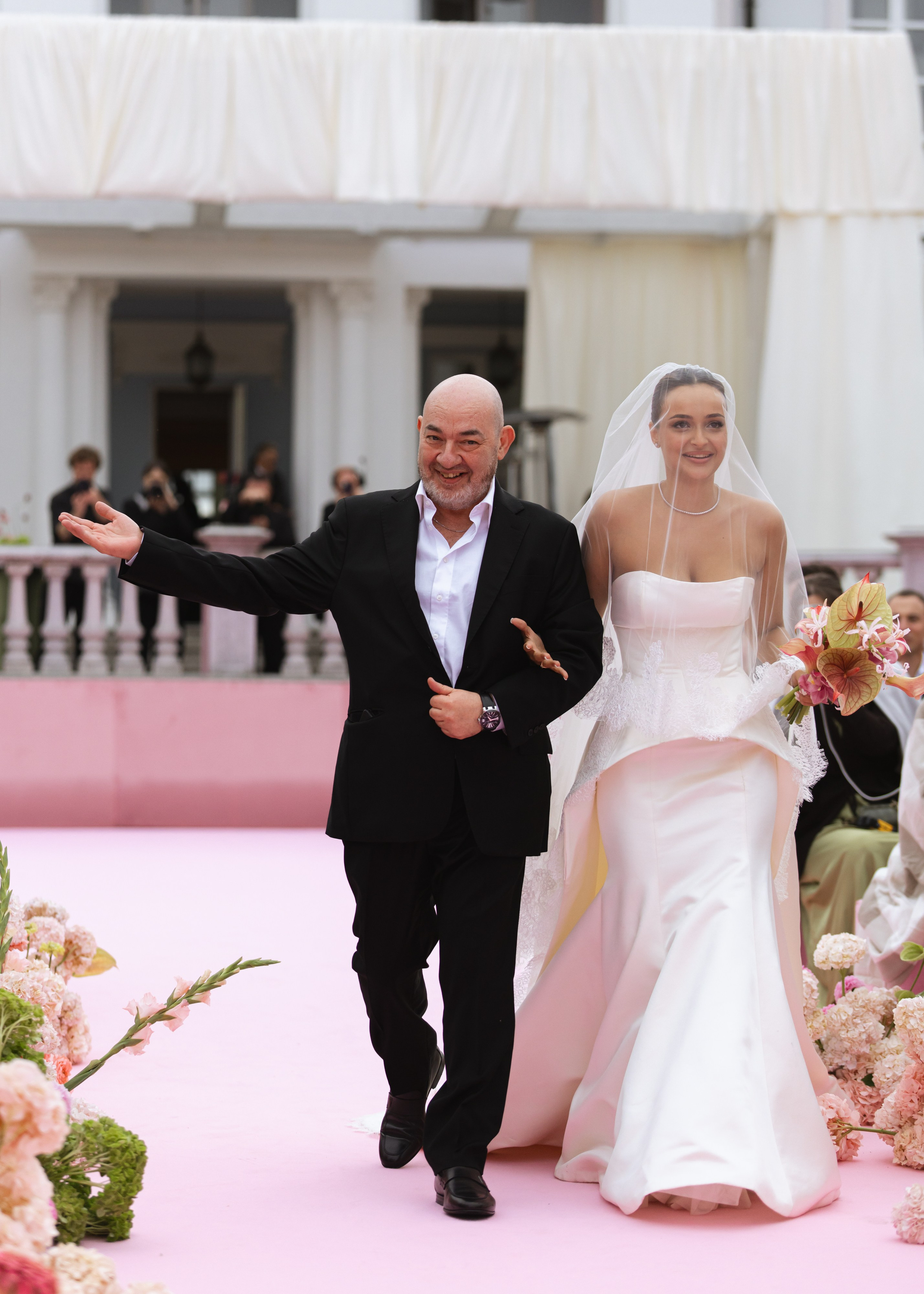 @bonweddings. Свадебный и репортажный фотограф в Москве Владимир Сергеев | Naysaikolo